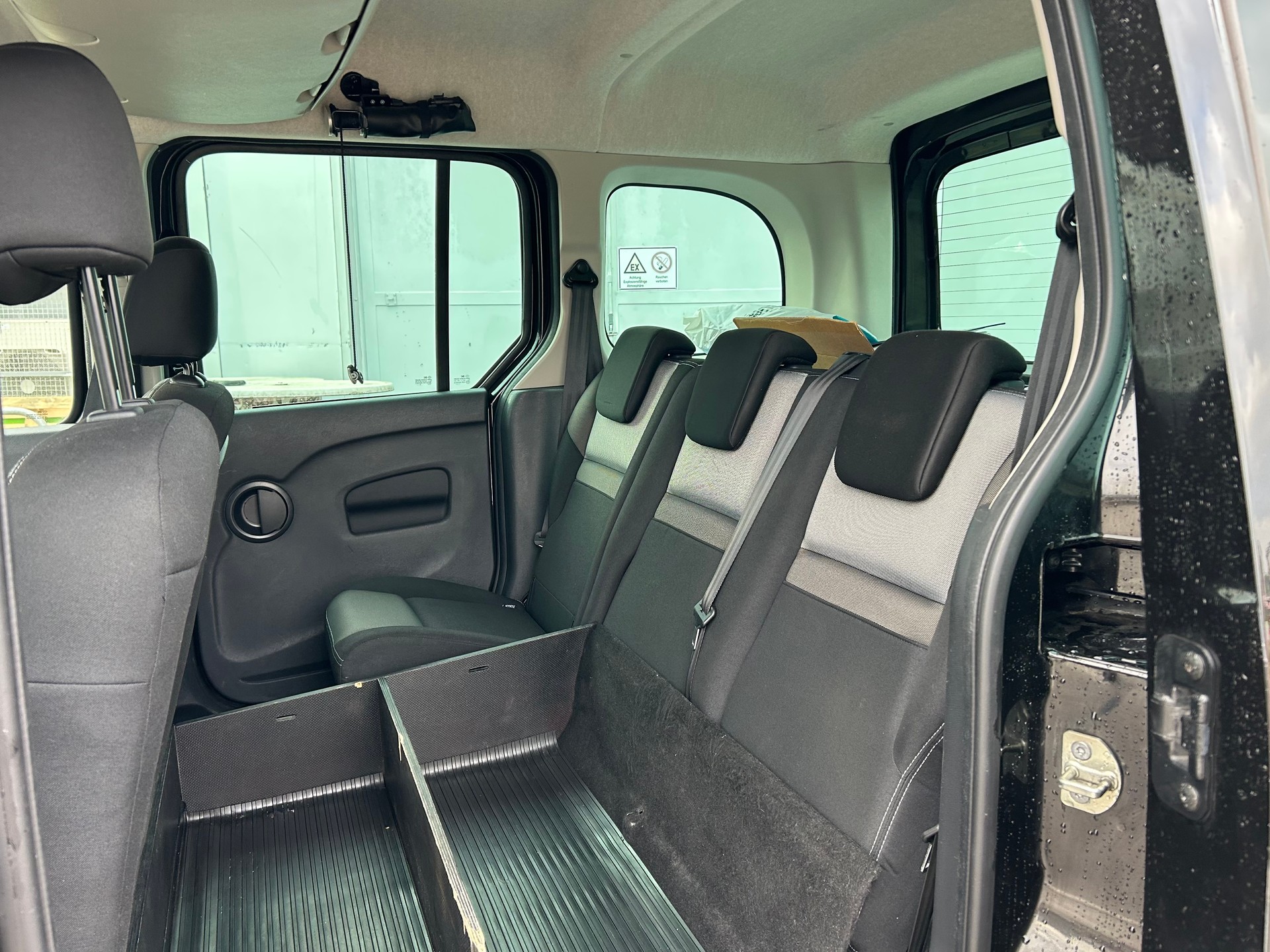 RENAULT Kangoo 1.5 dCi Story EDC-image-9