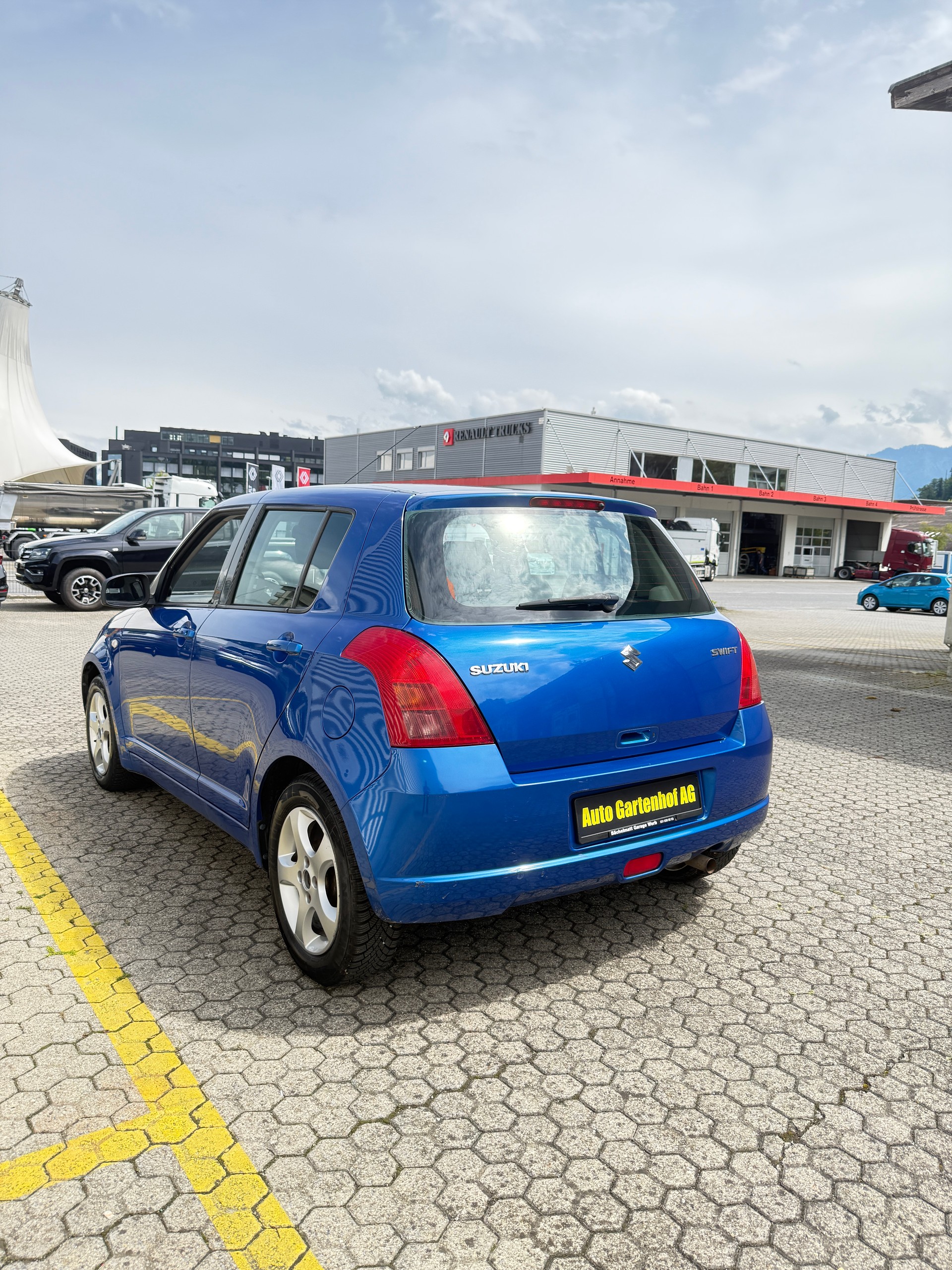 SUZUKI Swift 1.3i 16V GL Top-image-6
