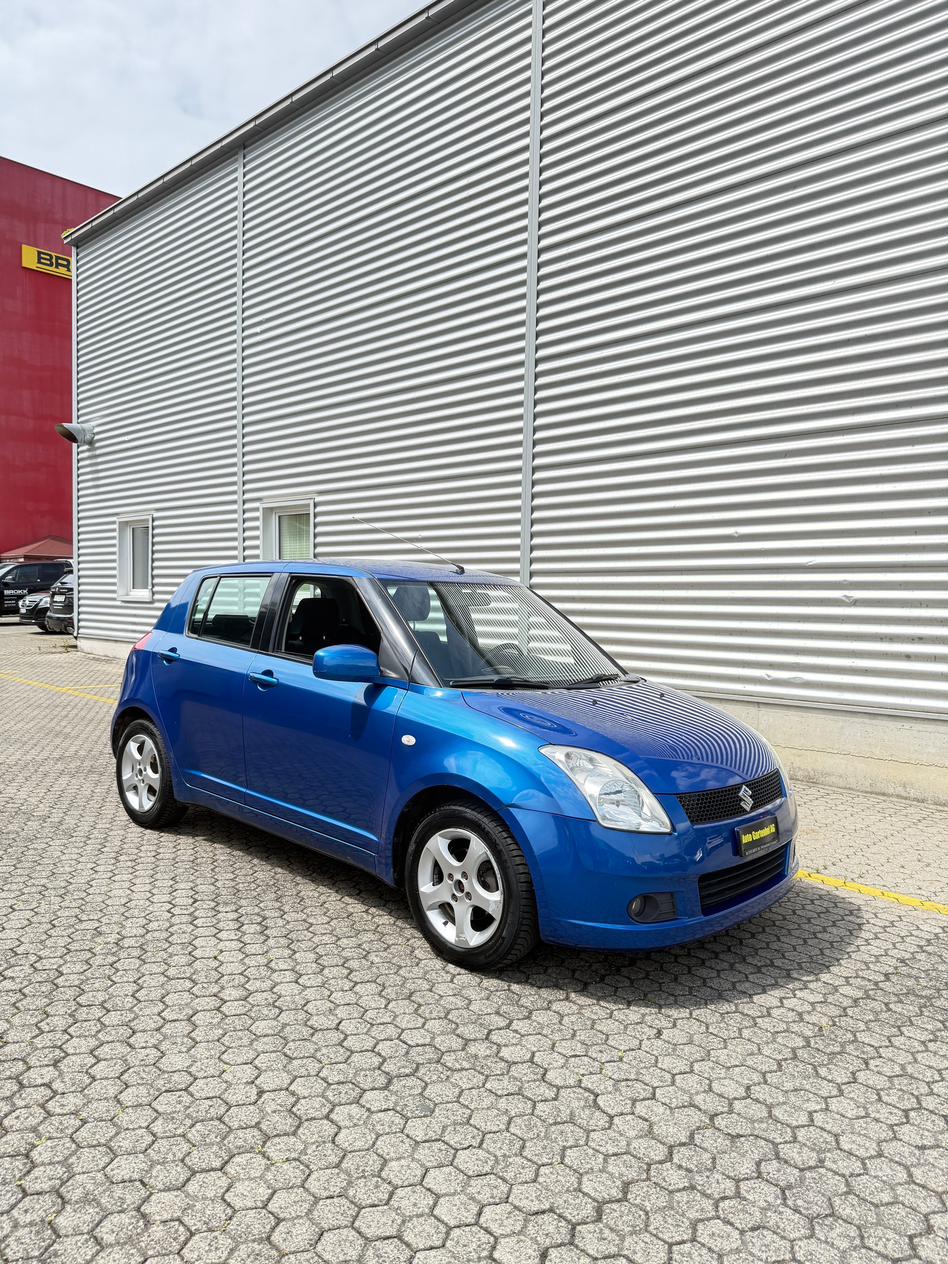 SUZUKI Swift 1.3i 16V GL Top
