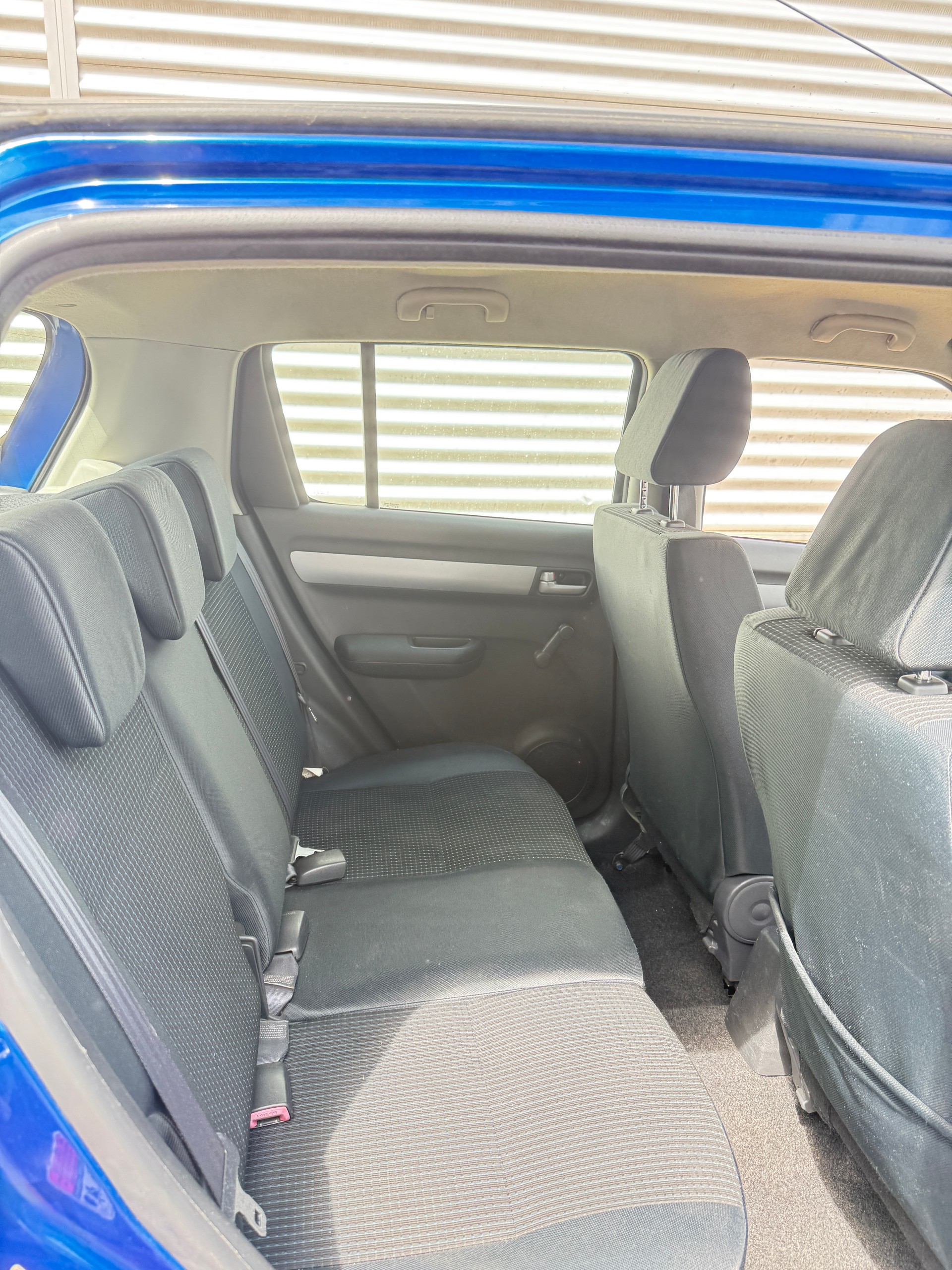 SUZUKI Swift 1.3i 16V GL Top-image-8