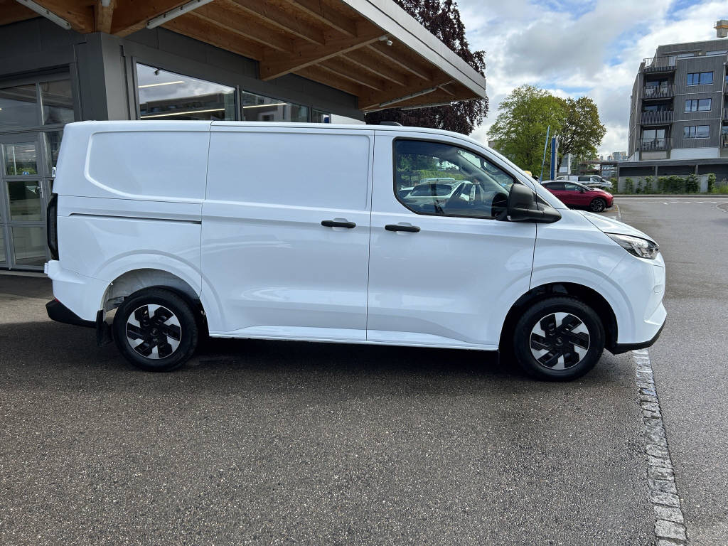 FORD Transit Custom Van 320 L1 2.5 Duratec 233 Trend PHEV-showroom-element-1