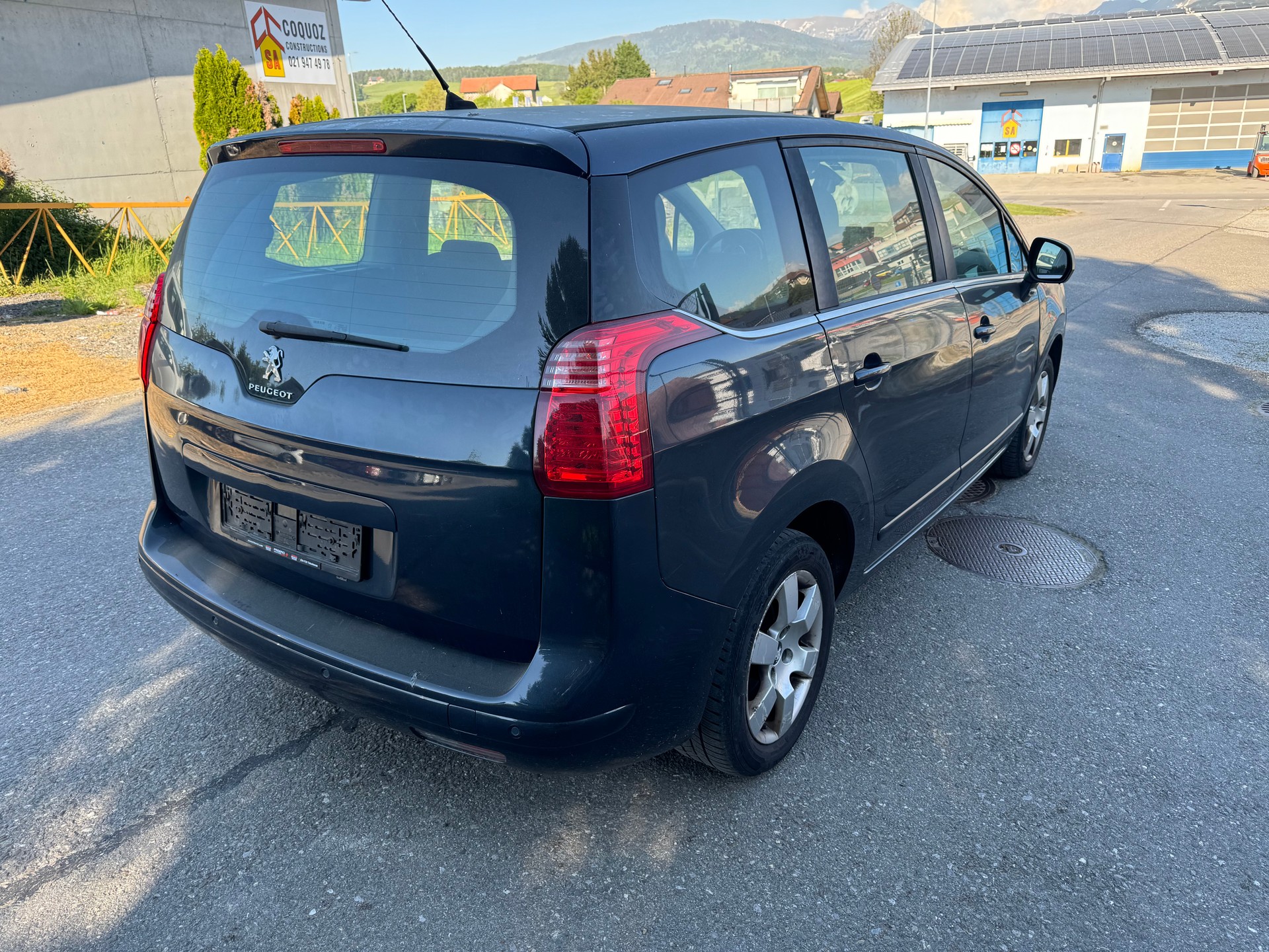 PEUGEOT 5008 1.6 HDI Business-image-2