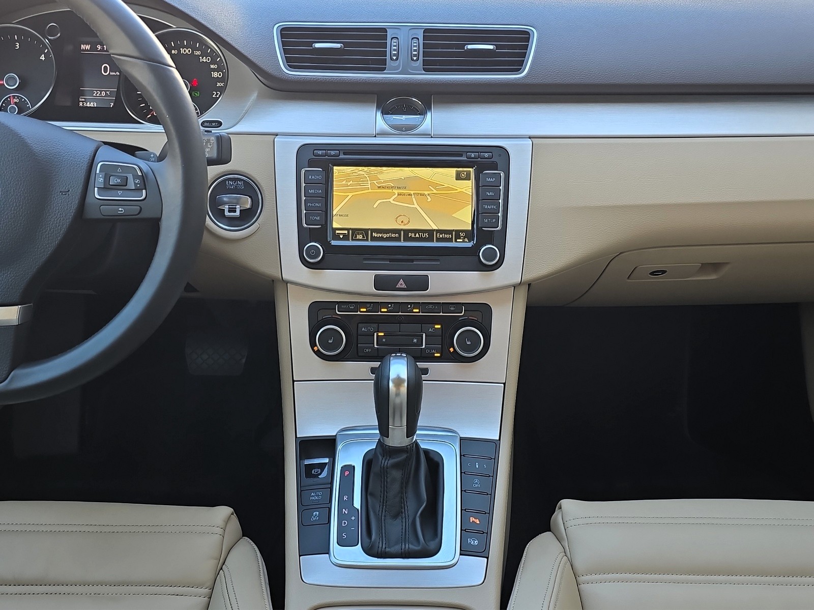 VW Passat Variant 2.0 TDI BMT Highline DSG-image-12