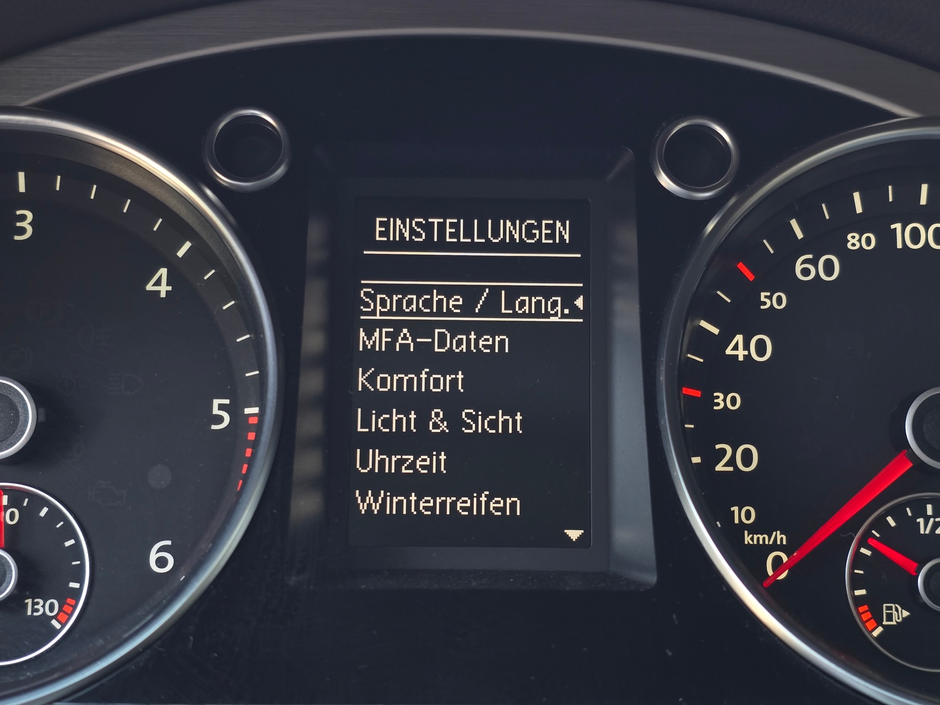 VW Passat Variant 2.0 TDI BMT Highline DSG-image-19