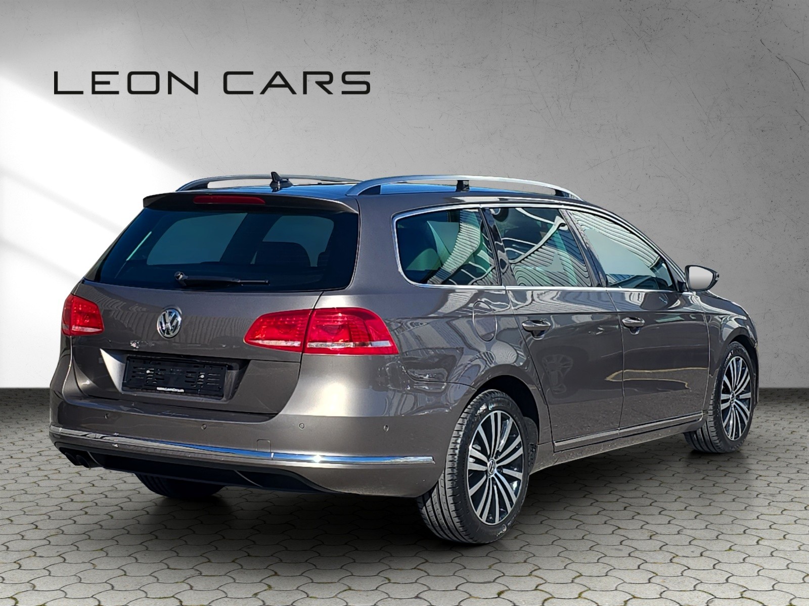 VW Passat Variant 2.0 TDI BMT Highline DSG-image-4