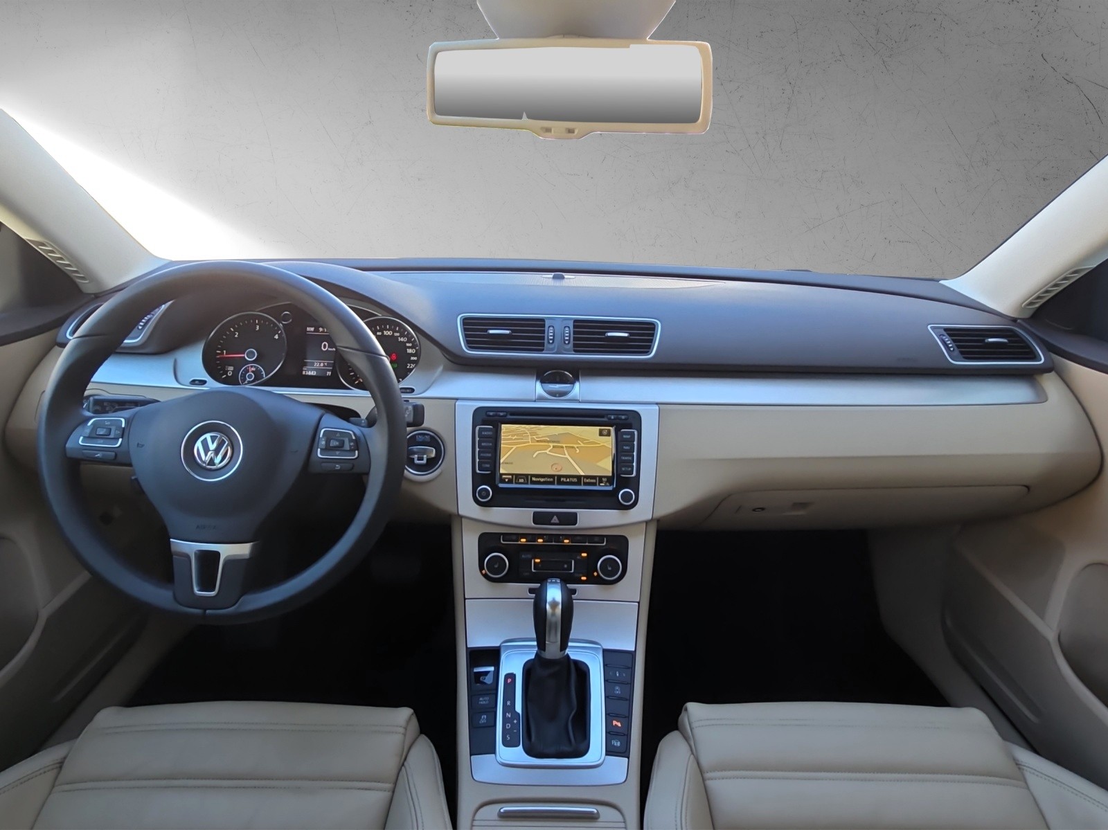 VW Passat Variant 2.0 TDI BMT Highline DSG-image-11