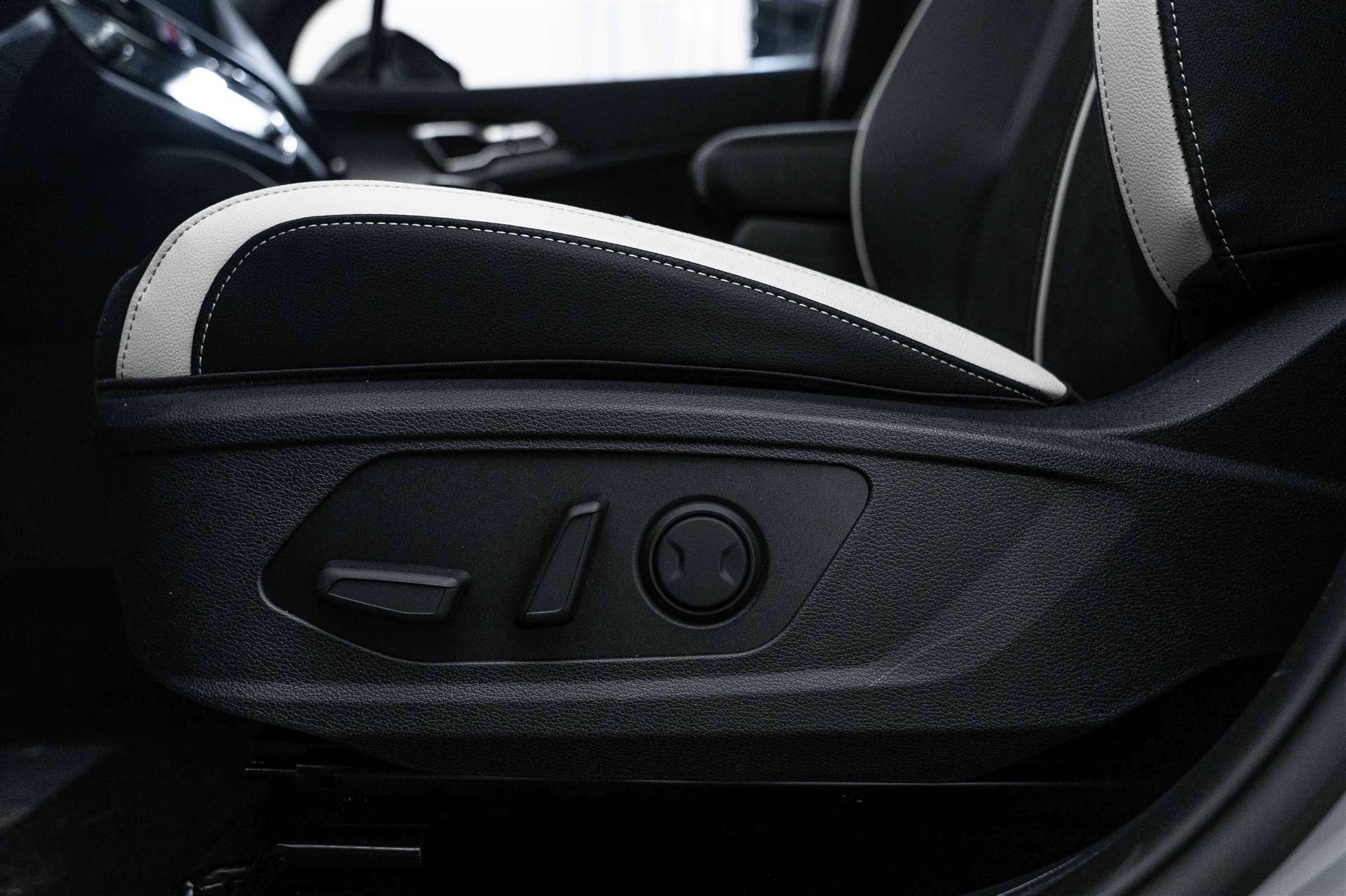 KIA Sportage 1.6T-GDi HEV GT-Line 239PS 4x4 Automat NEUES MODELL-image-16