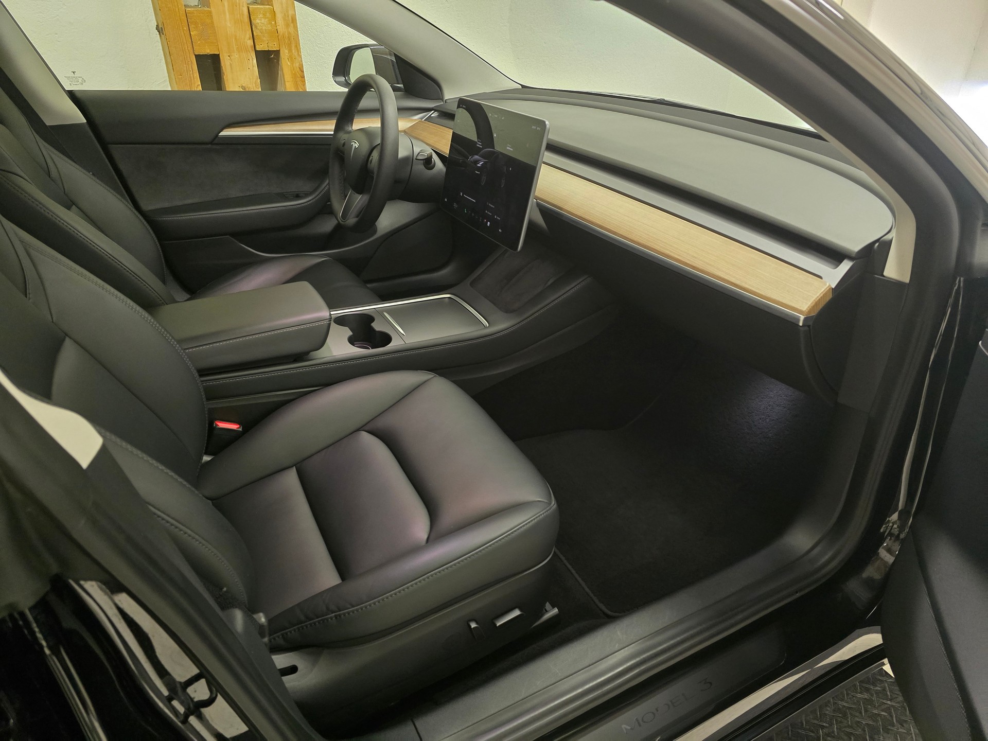 TESLA Model 3 Long Range Dual Motor AWD-image-8