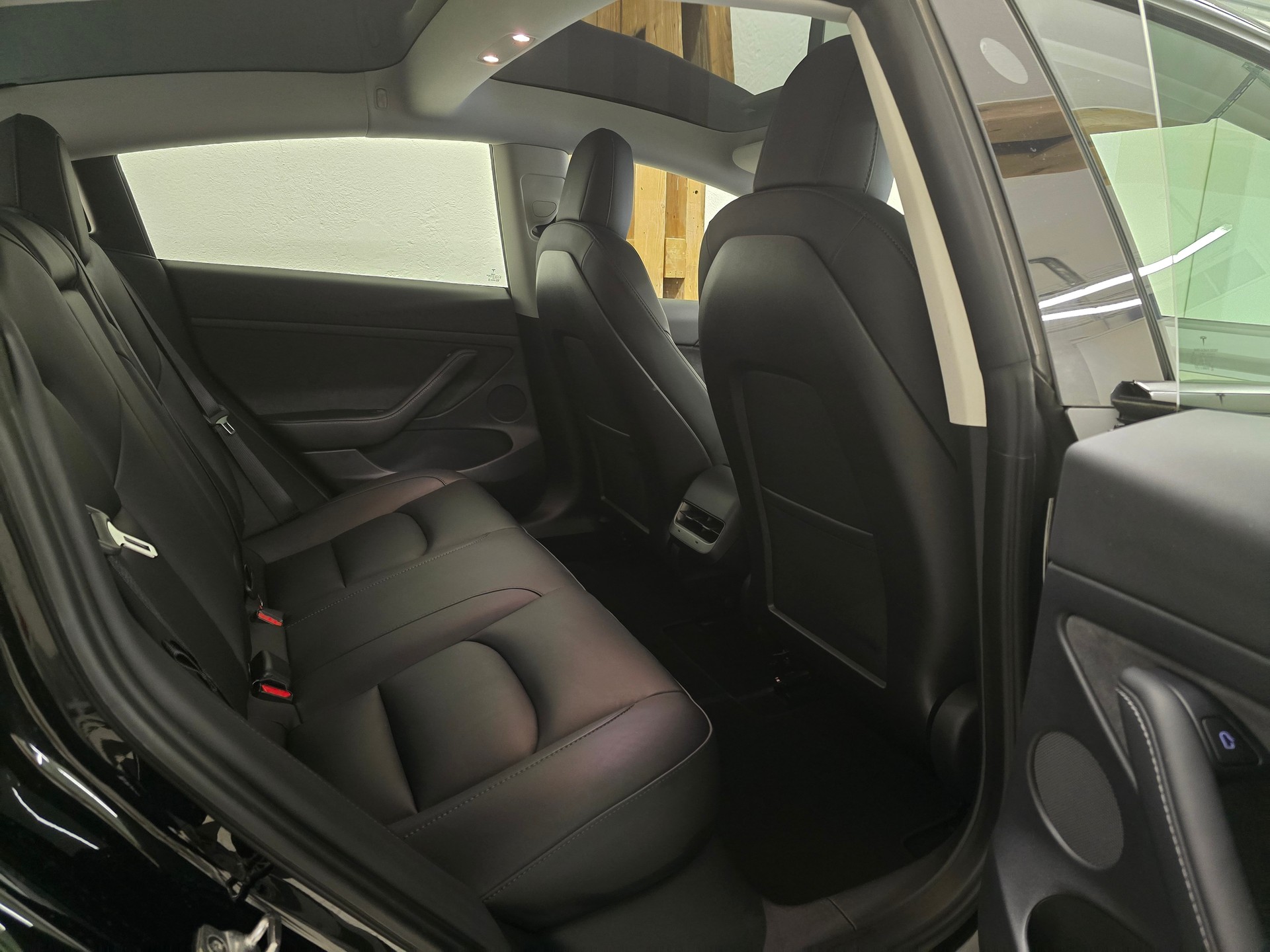 TESLA Model 3 Long Range Dual Motor AWD-image-10