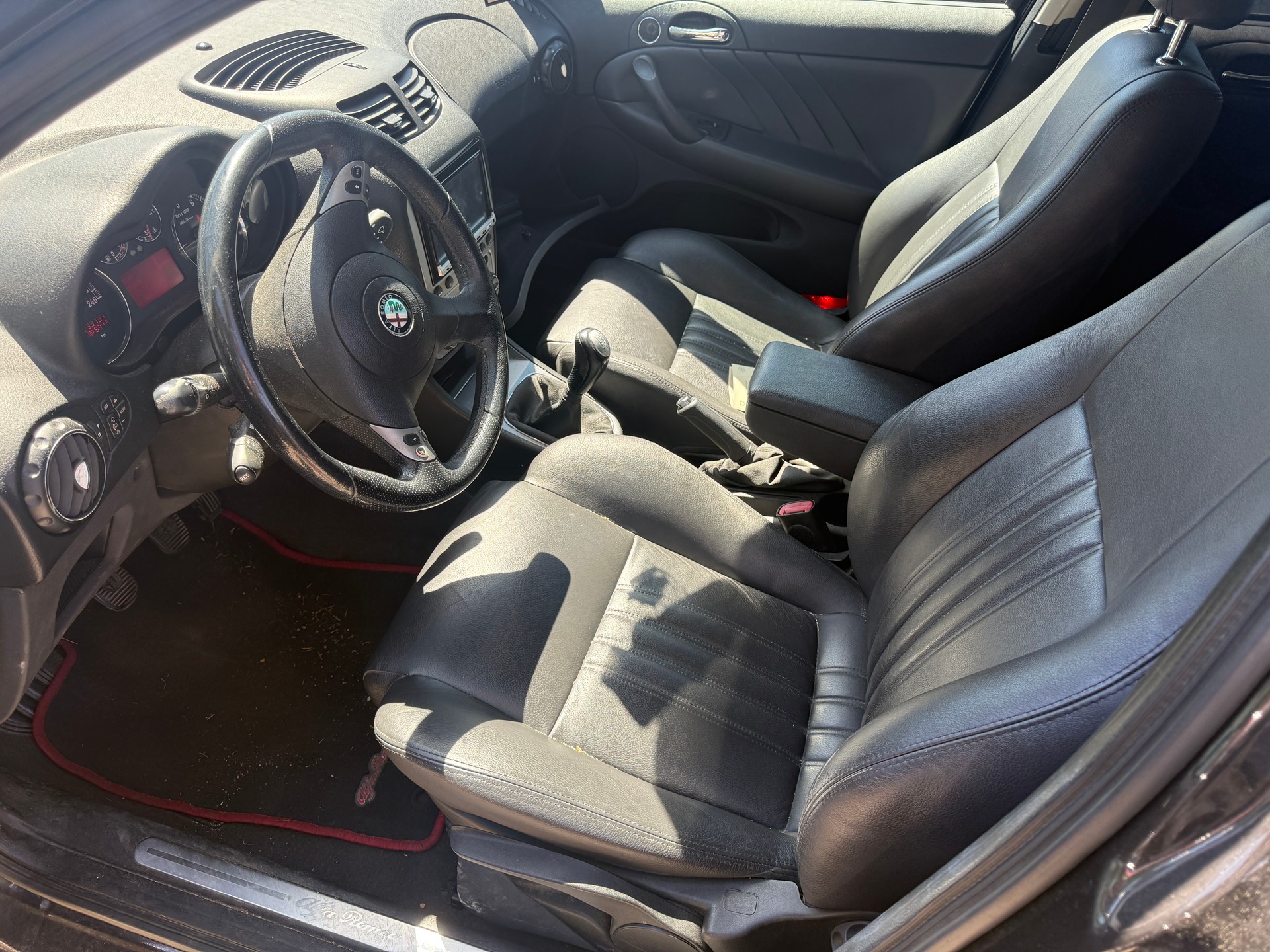 ALFA ROMEO 147 2.0 TS 16V Luxury-image-5