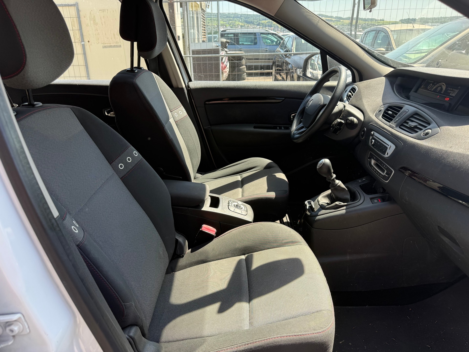 RENAULT Grand Scénic 1.5 dCi Expression-image-5