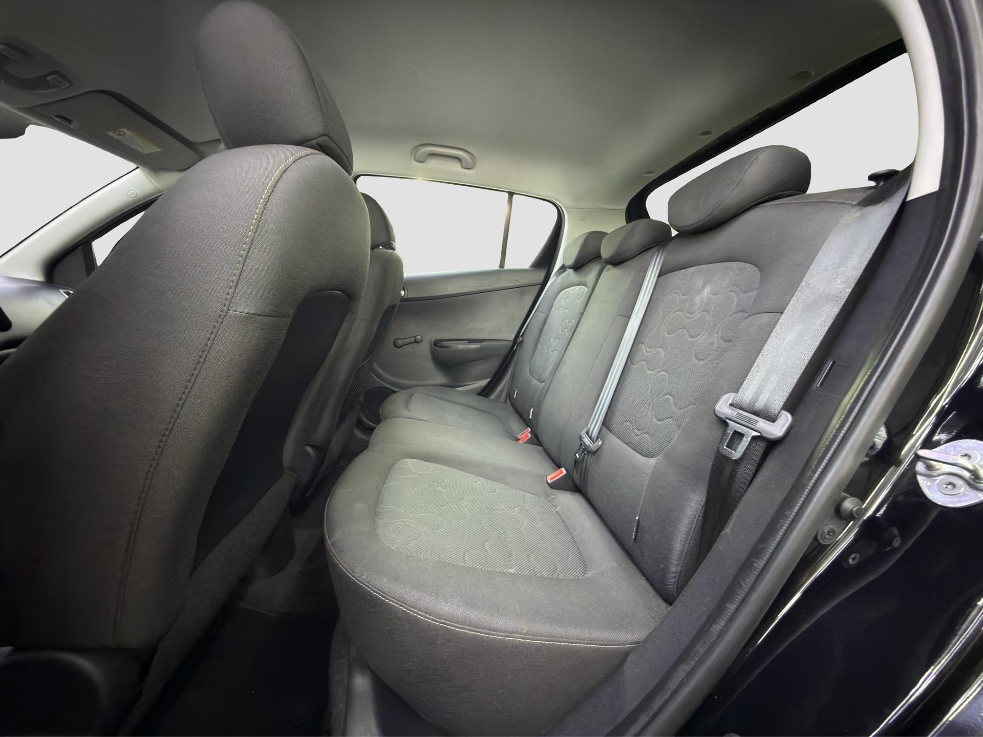 HYUNDAI i20 1.4 CRDi Style-image-9