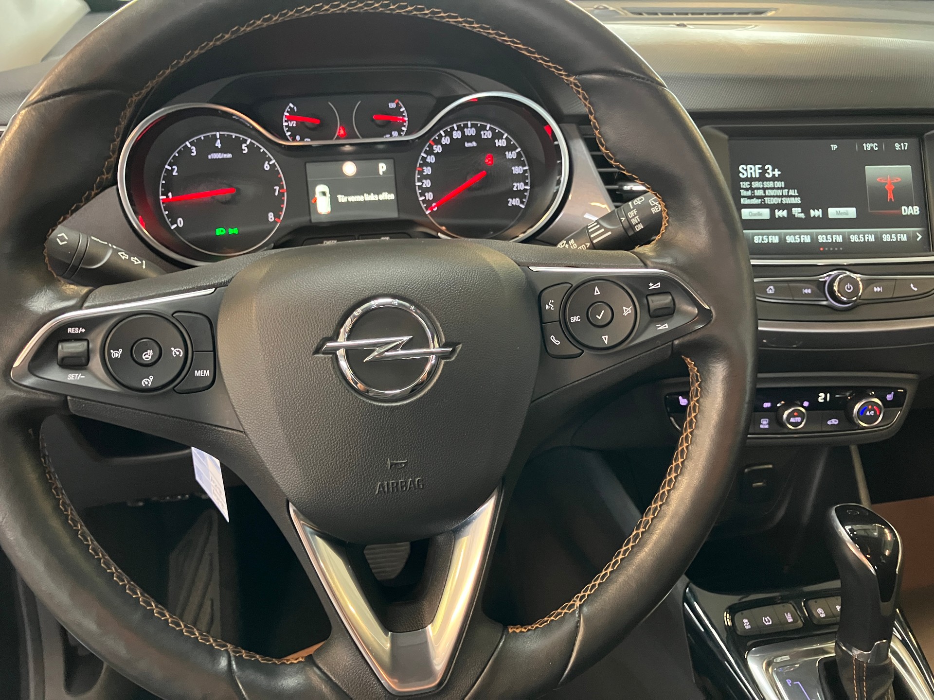 OPEL Crossland X 1.2i Enjoy Automatik-image-14