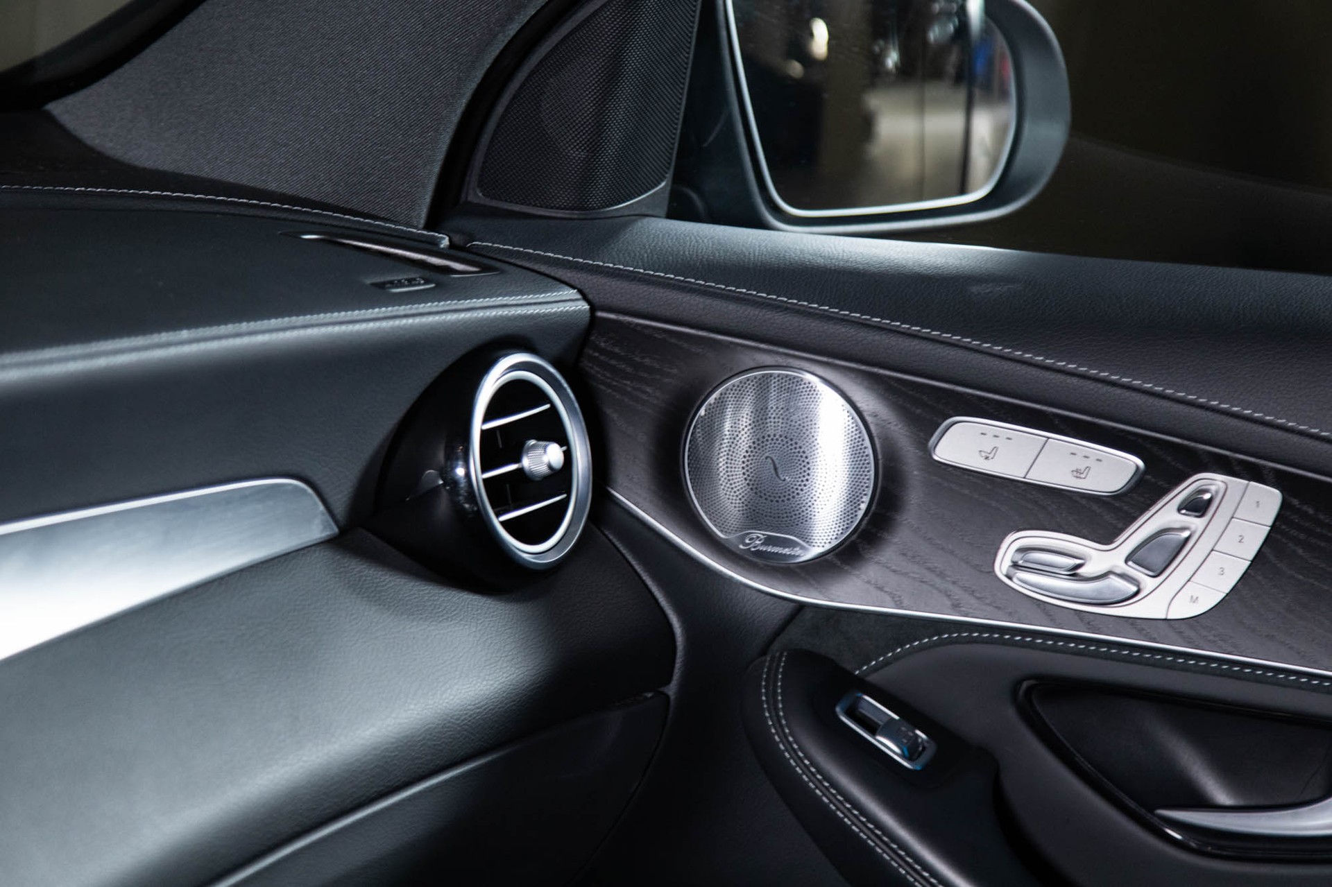 MERCEDES-BENZ GLC 63 S AMG 4Matic+ 9G-Tronic-image-19