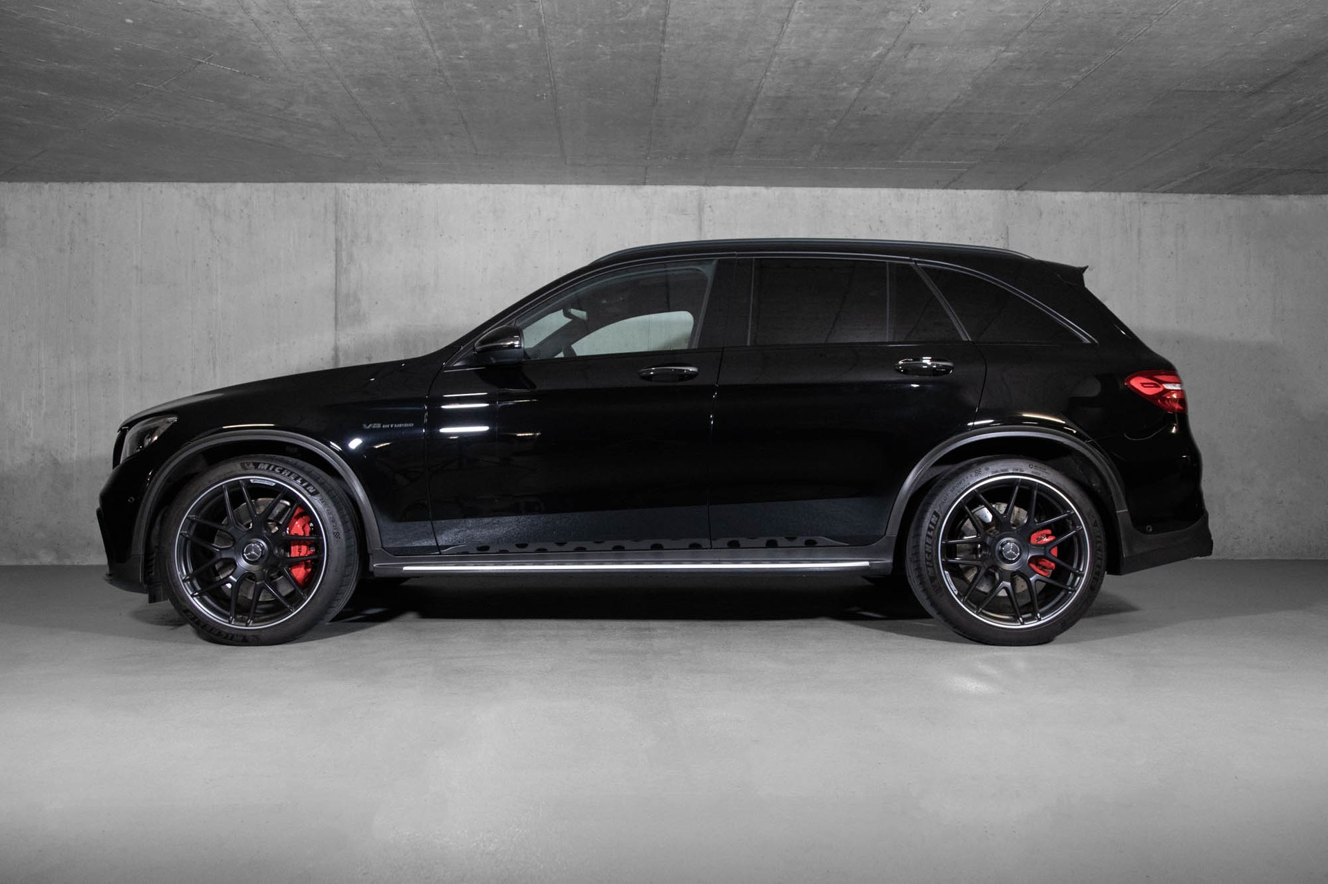 MERCEDES-BENZ GLC 63 S AMG 4Matic+ 9G-Tronic-showroom-element-1
