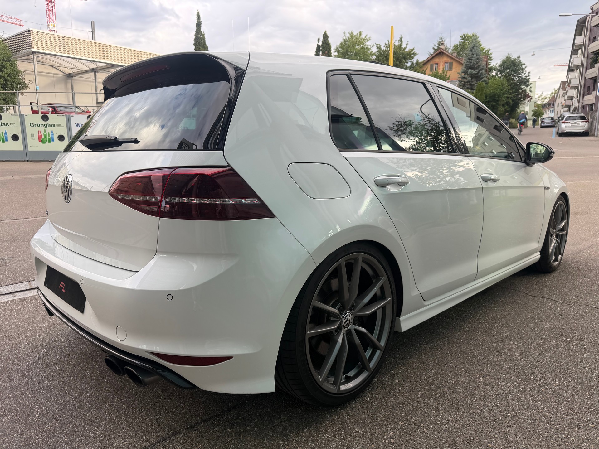 VW Golf 2.0 TSI R 4Motion DSG-image-4