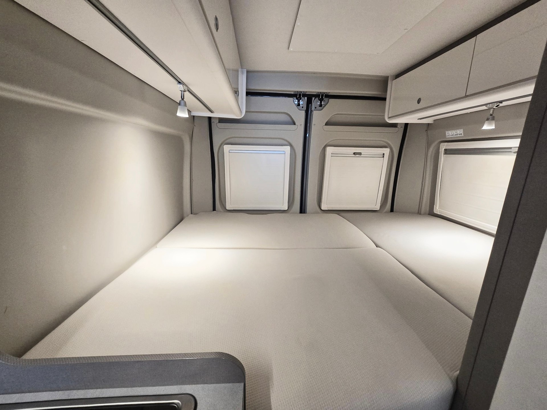 ETRUSCO CV 600 DB COMPLETE SELECTION 2,3 DIESEL 9G-AUTOMAT HUBDACH FIAT DUCATO MJ 140-image-7