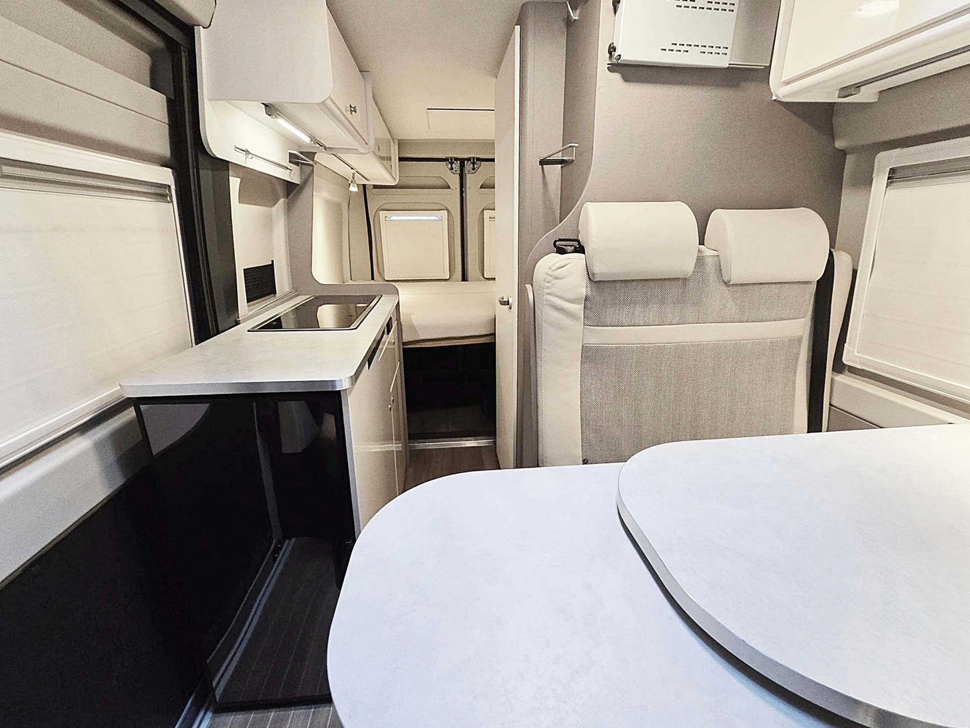 ETRUSCO CV 600 DB COMPLETE SELECTION 2,3 DIESEL 9G-AUTOMAT HUBDACH FIAT DUCATO MJ 140-image-9