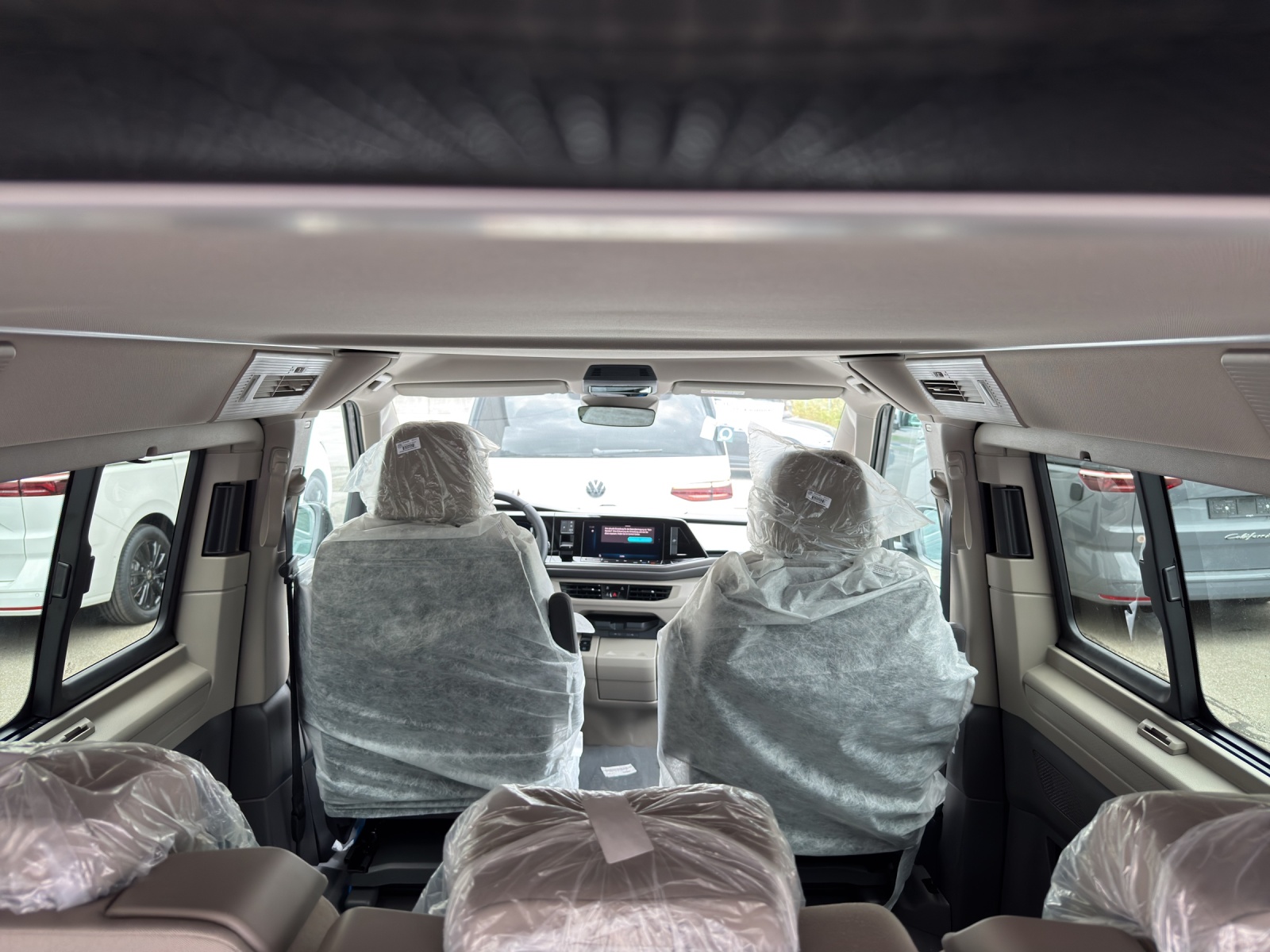 VW California 2.0 TDI Beach Tour Liberty-image-8