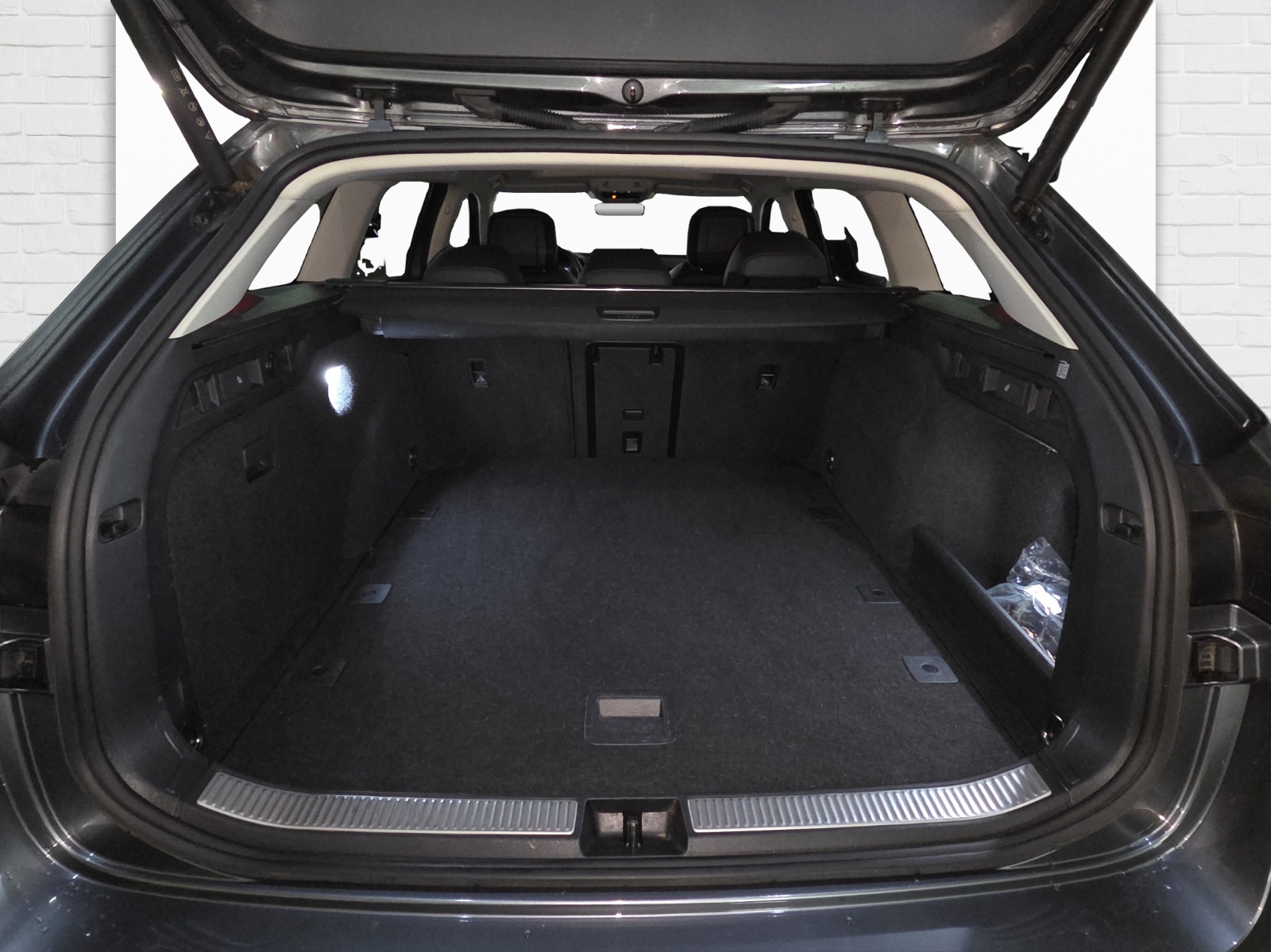 SKODA Superb Combi 2.0 TDi L&K 4x4 DSG-image-8