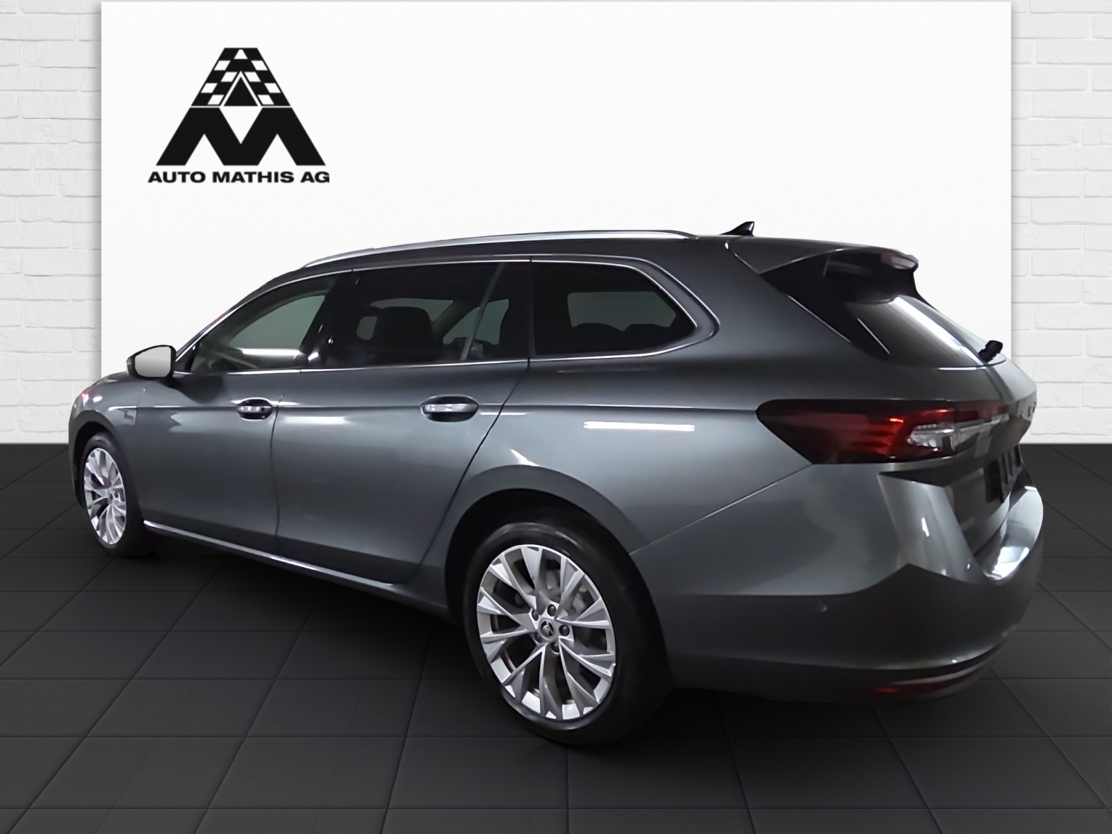 SKODA Superb Combi 2.0 TDi L&K 4x4 DSG-showroom-element-3