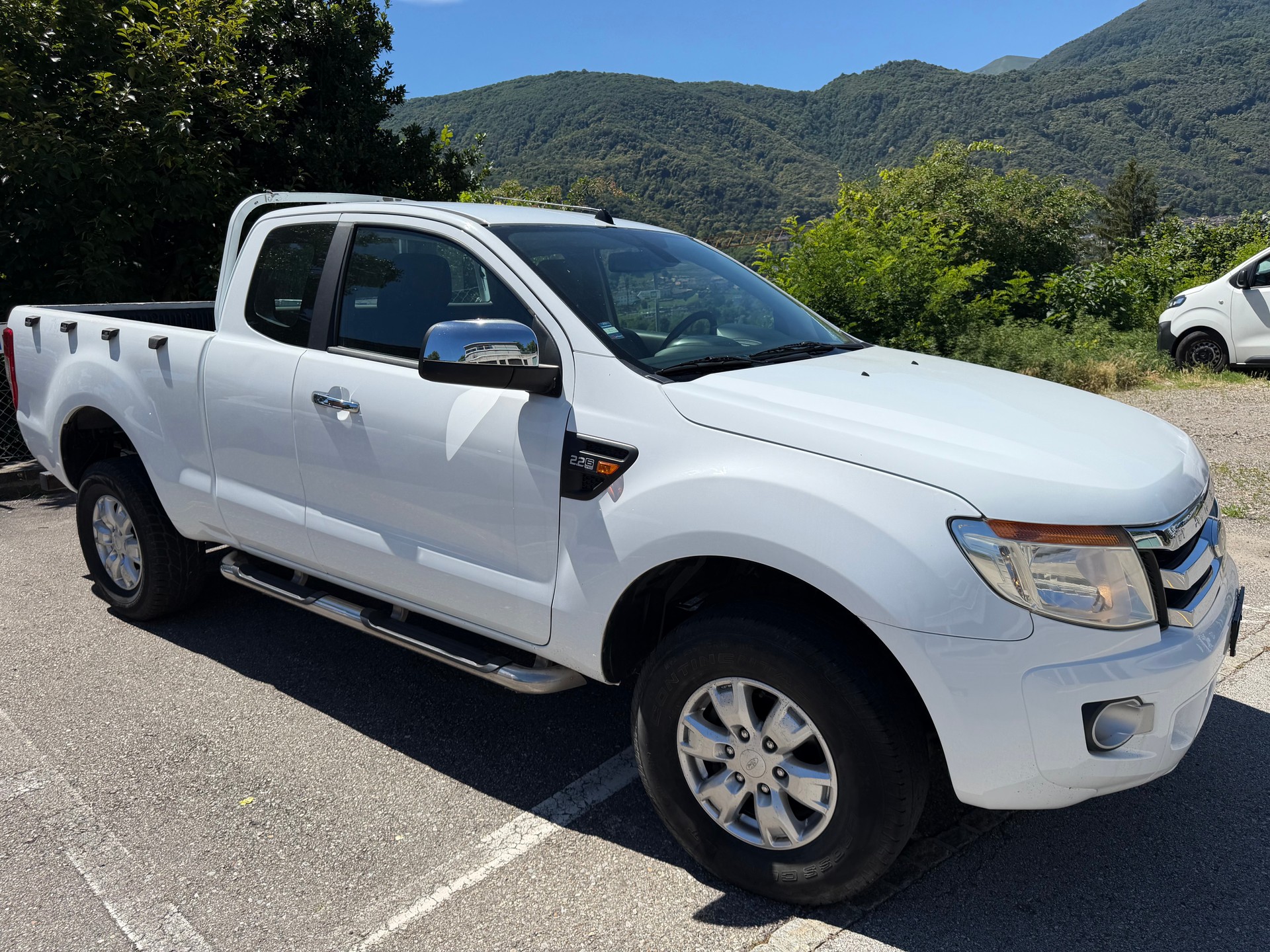 FORD Ranger XLT 2.2 TDCi 4x4-image-2
