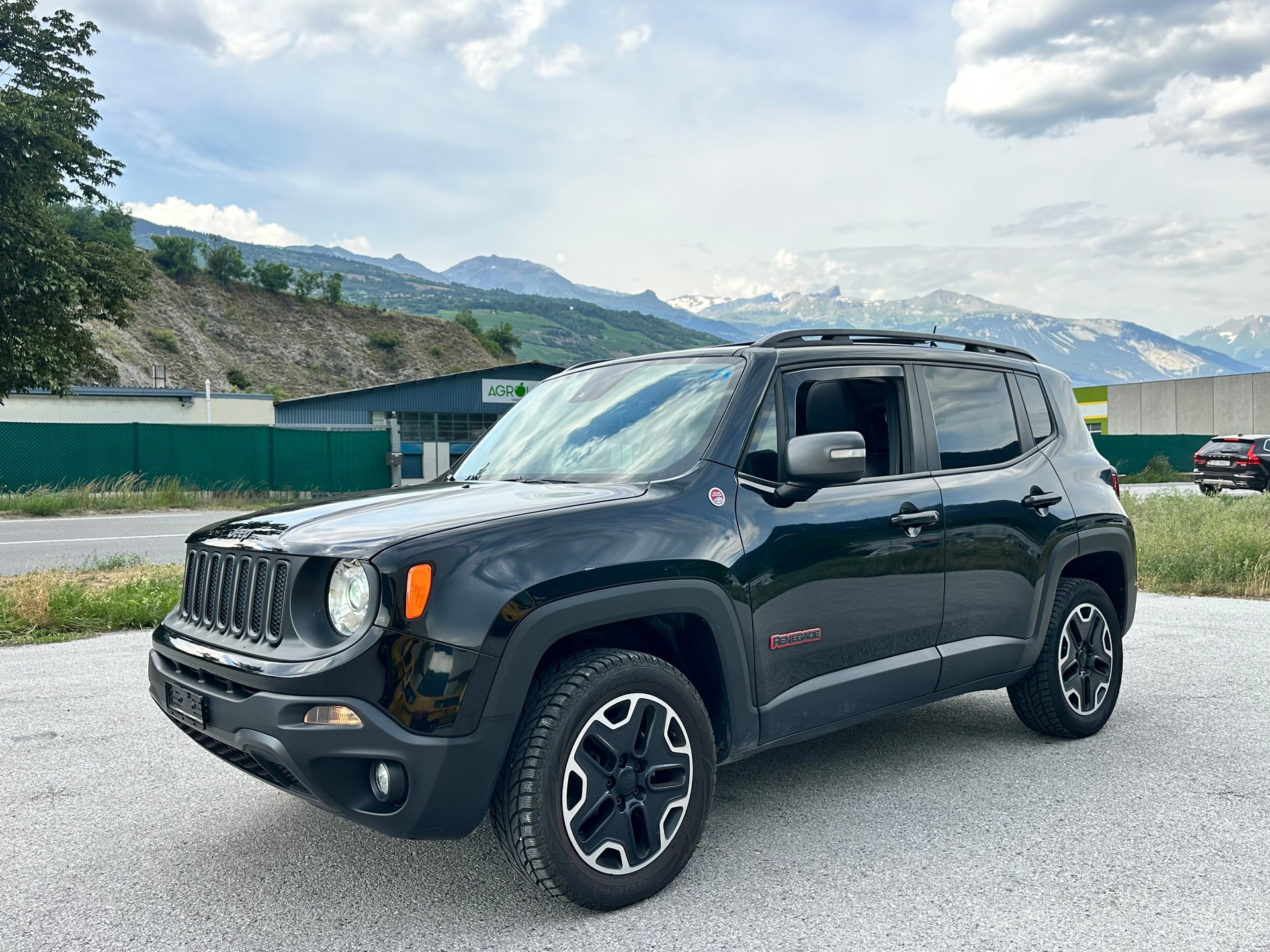 JEEP Renegade 2.0 CRD Trailhawk AWD + Low Range 9ATX-image-1