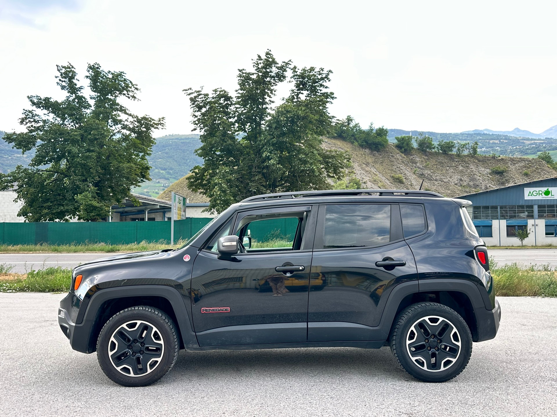 JEEP Renegade 2.0 CRD Trailhawk AWD + Low Range 9ATX-image-4