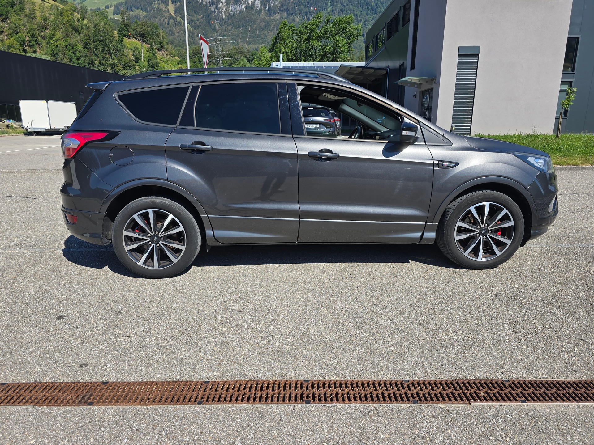 FORD Kuga 2.0 TDCi ST Line High 4WD PowerShift-image-6