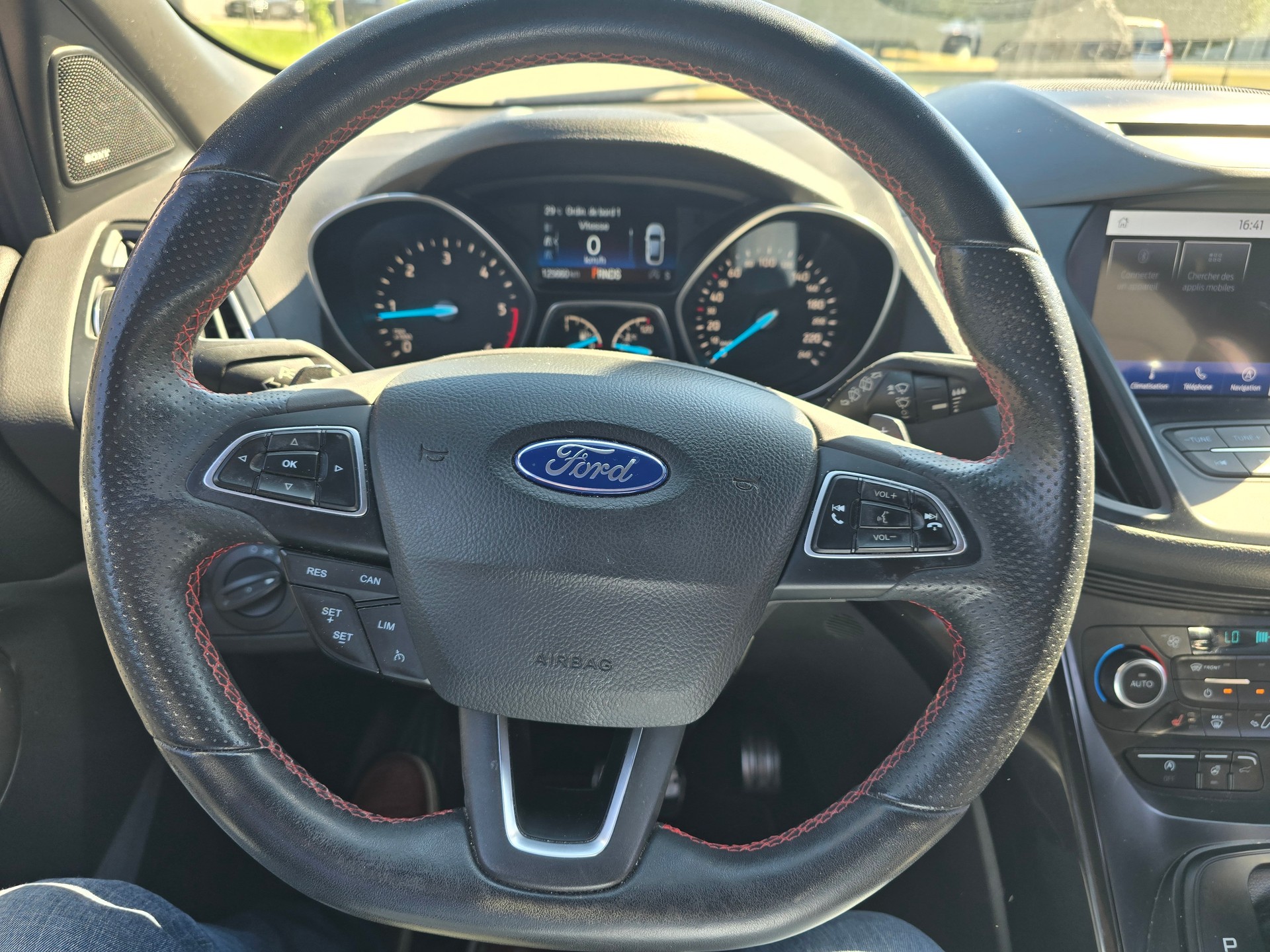 FORD Kuga 2.0 TDCi ST Line High 4WD PowerShift-image-9