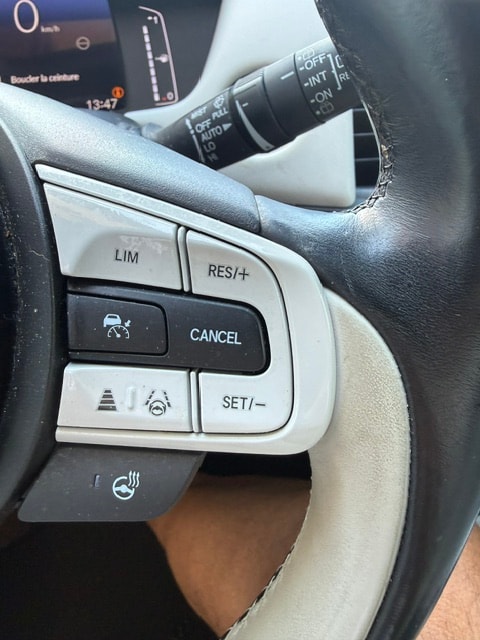 HONDA Jazz 1.5i-MMD Executive E-CVT-image-11
