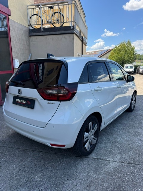 HONDA Jazz 1.5i-MMD Executive E-CVT-showroom-element-3