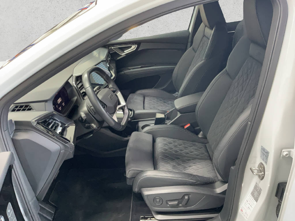 AUDI Q4 e-tron Sportback 50 quattro-image-8