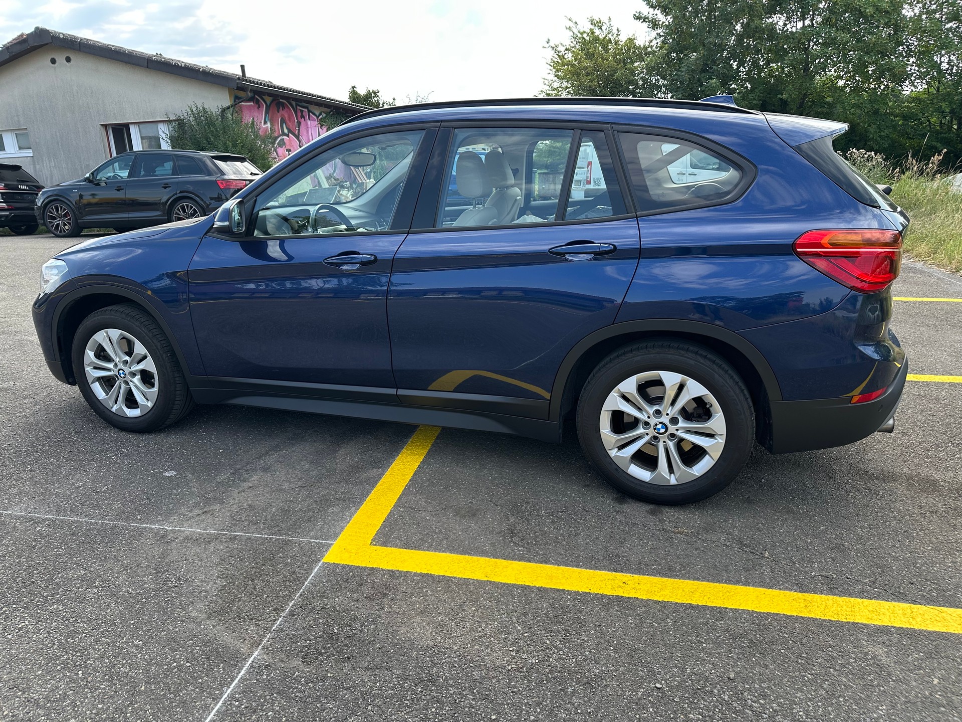 BMW X1 xDrive 20i Steptronic-image-7