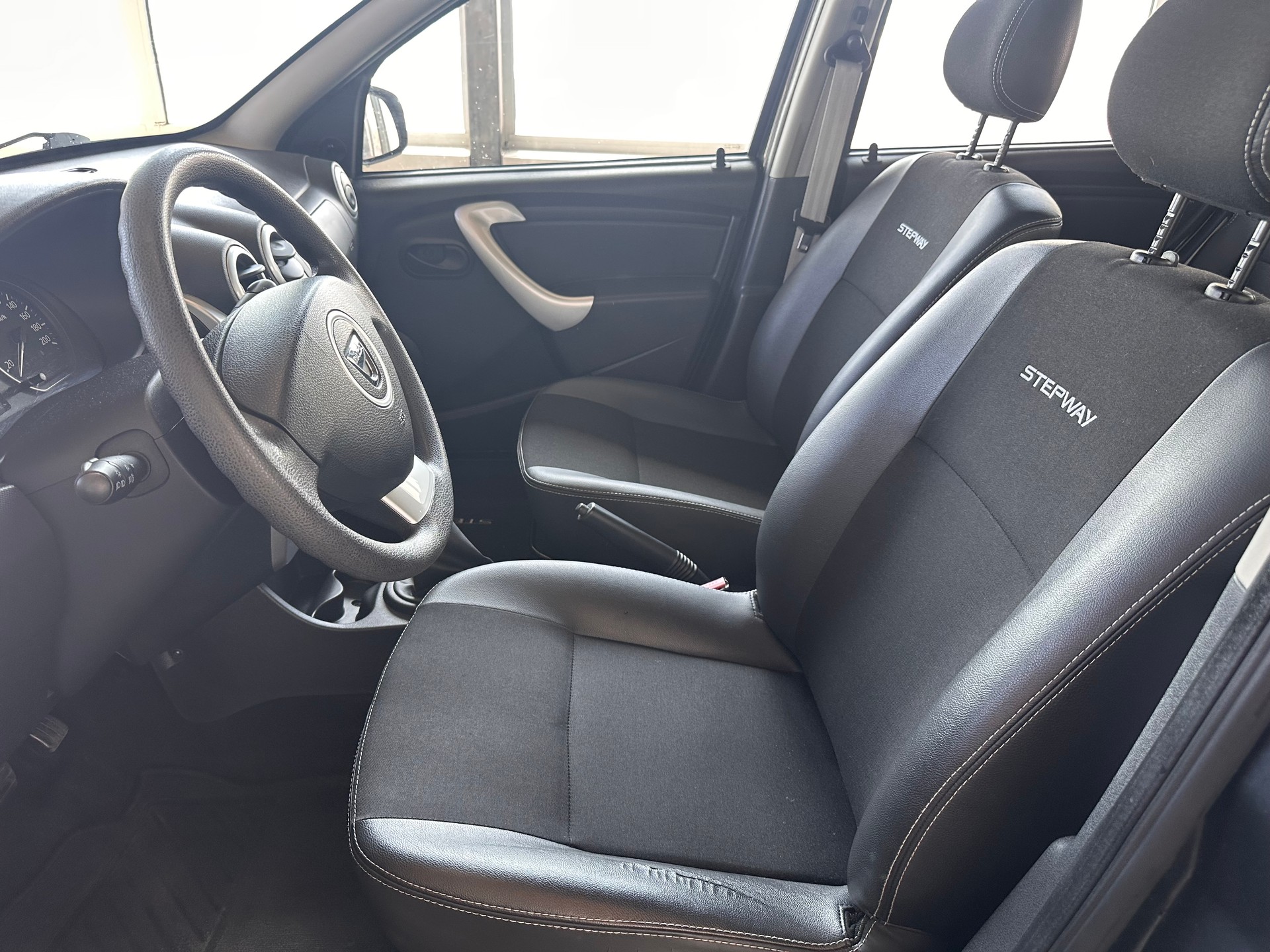 DACIA Sandero 1.6 Stepway-image-13