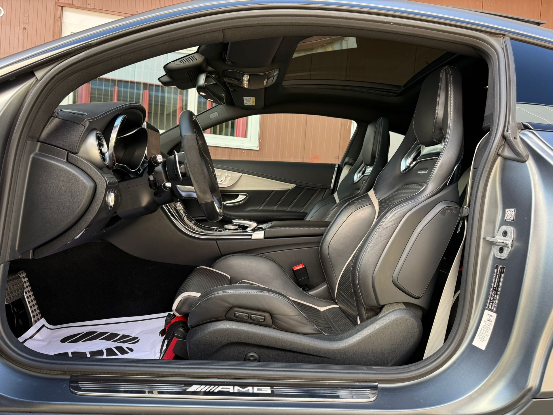 MERCEDES-BENZ C 63 S AMG-image-14