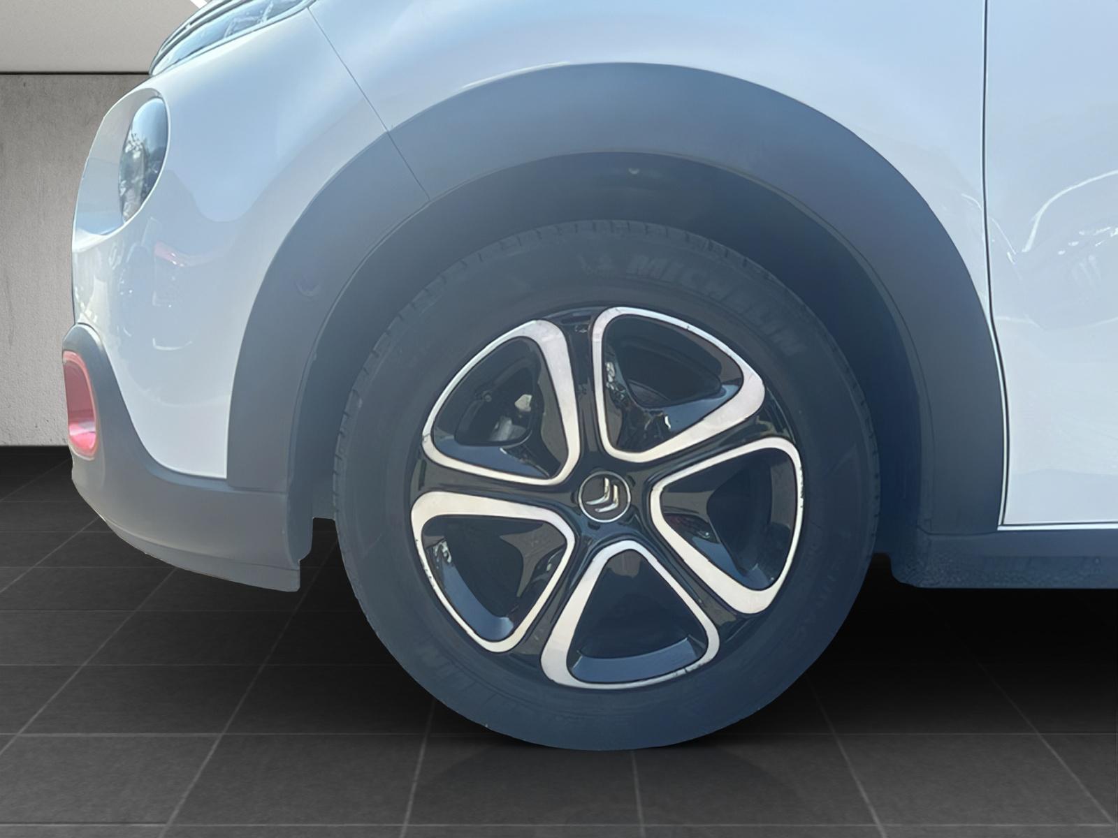 CITROEN C3 1.2 82 Shine-image-16