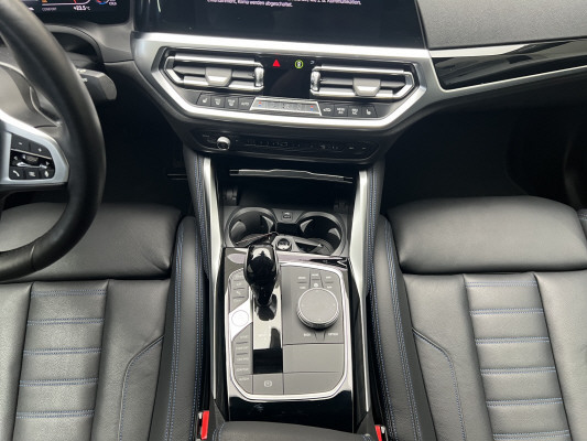 BMW M240i xDrive-image-12