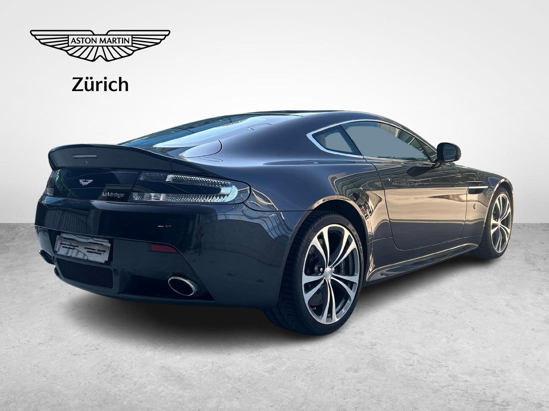 ASTON MARTIN V12 Vantage Coupé 6.0-image-6