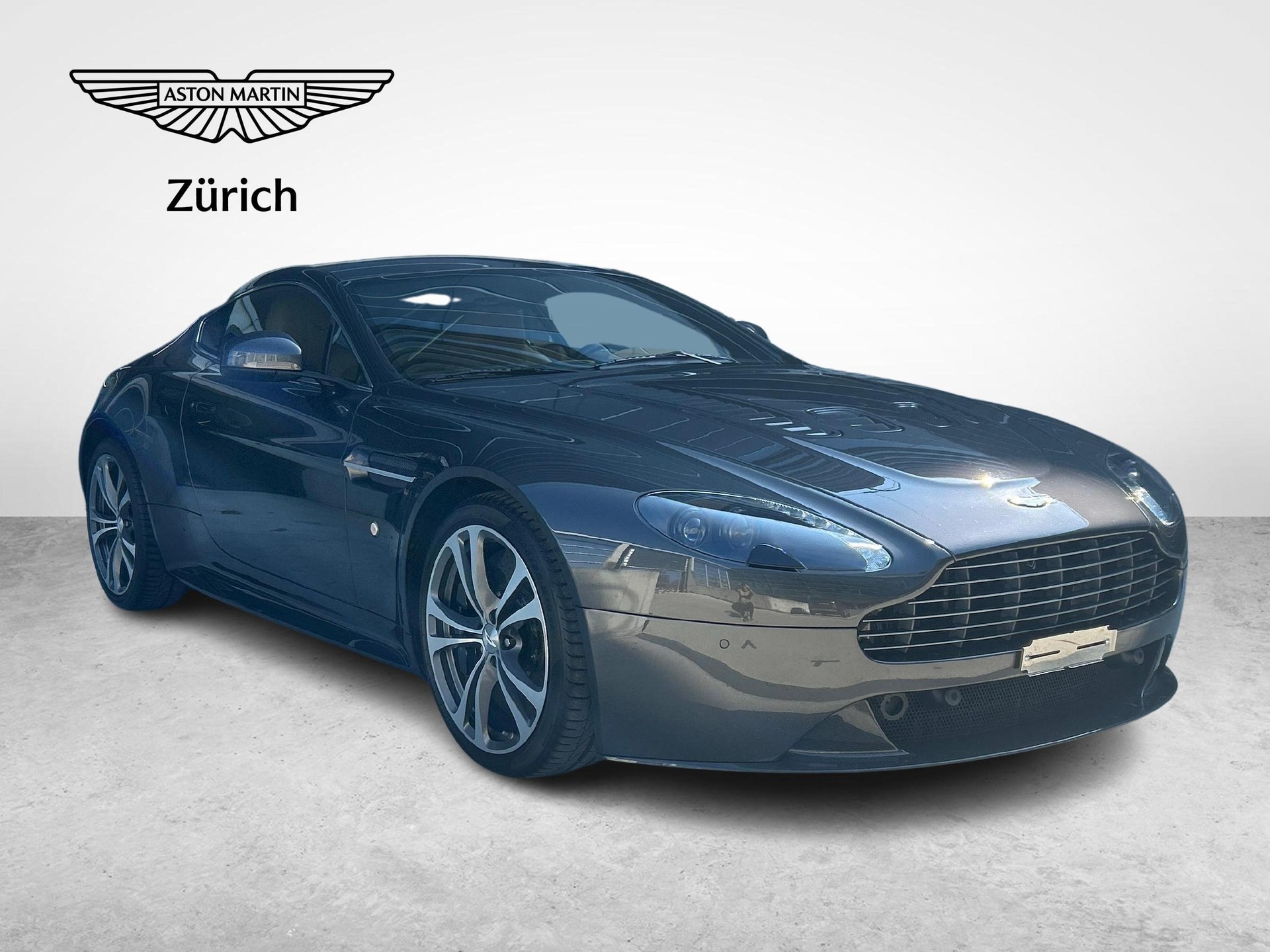 ASTON MARTIN V12 Vantage Coupé 6.0-image-4
