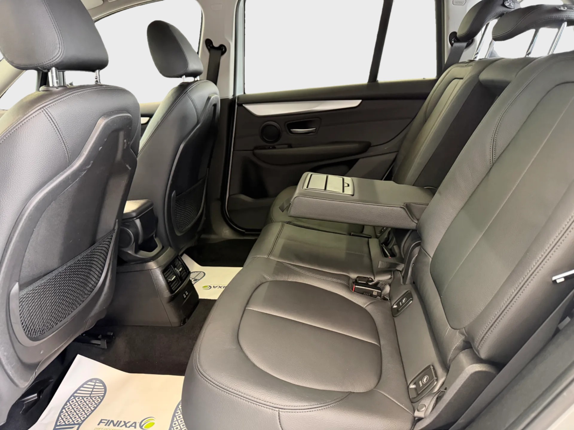 BMW 220d xDrive Gran Tourer Steptronic-image-7