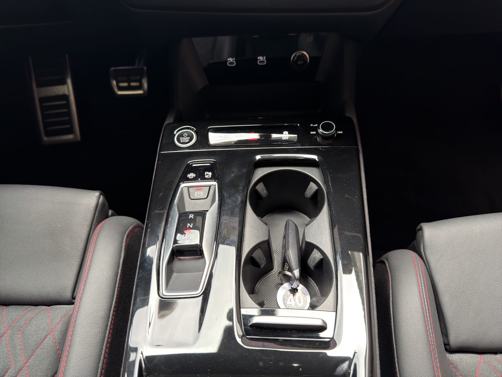 AUDI Q6 e-tron quattro S-Line-image-11