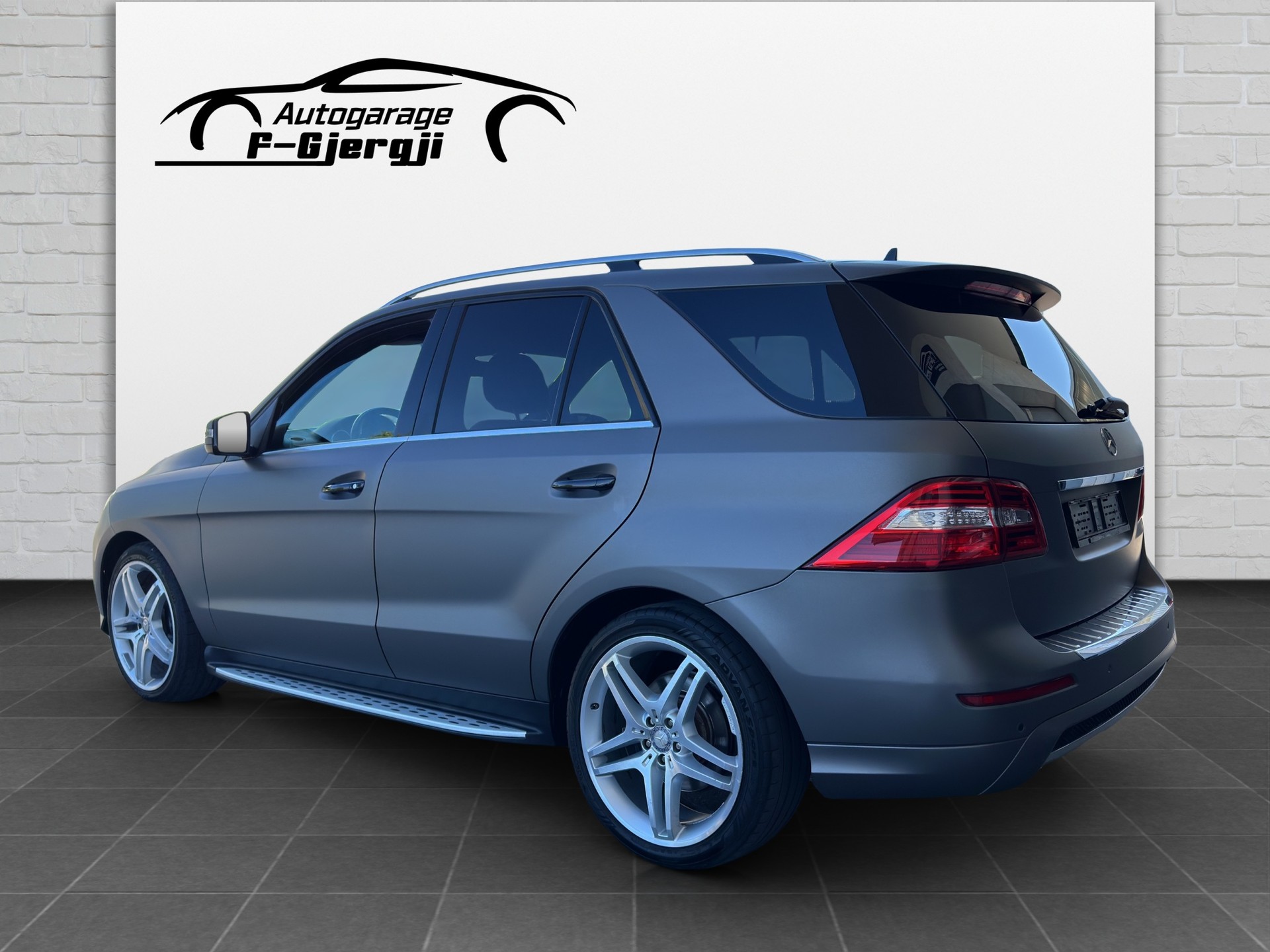 MERCEDES-BENZ ML 350 BlueTEC 4Matic 7G-Tronic-showroom-element-3