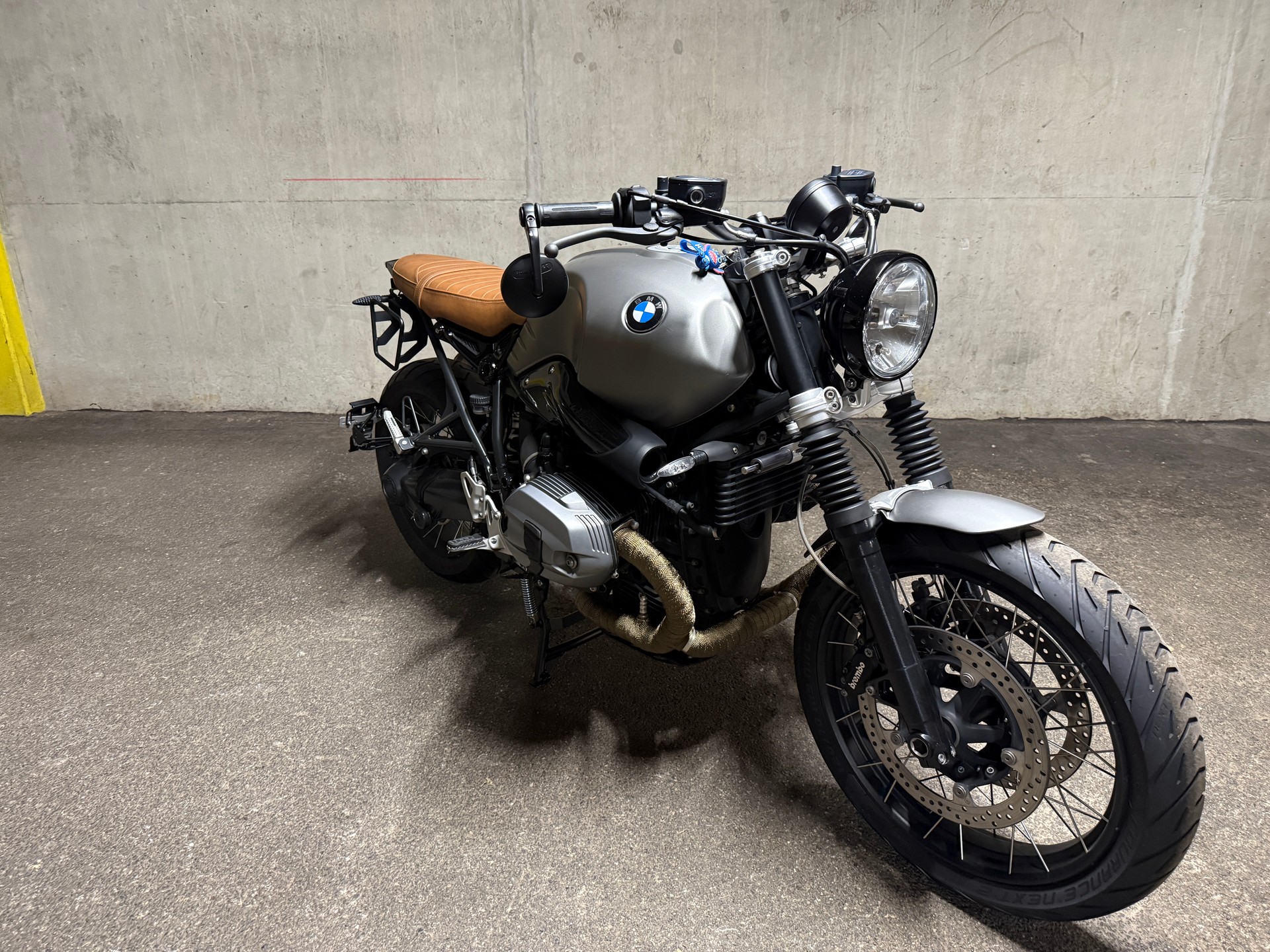 BMW R nineT Scrambler ABS-image-2