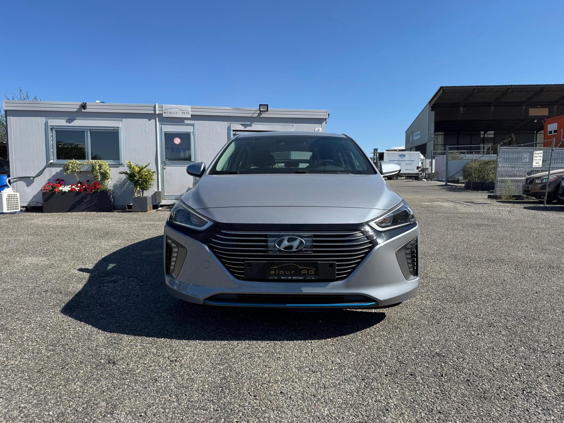 HYUNDAI Ioniq 1.6 GDi HEV Launch DCT
