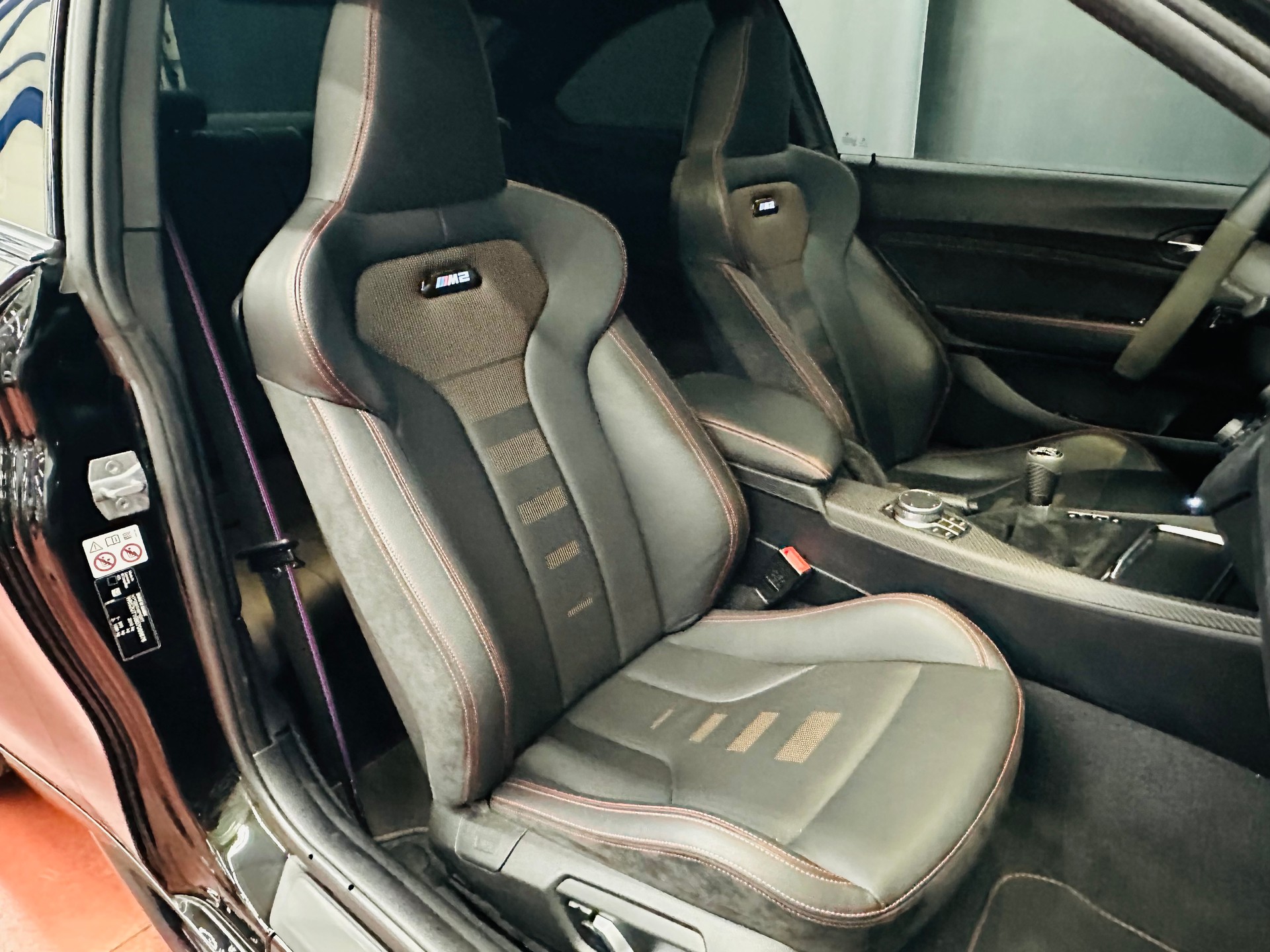 BMW M2 Competition Handschalter-image-13