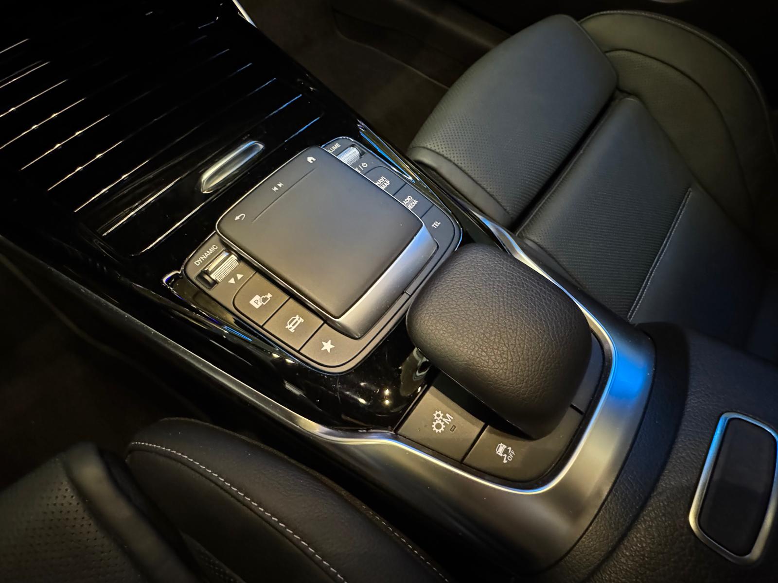 MERCEDES-BENZ A 45 S AMG 4Matic+ Speedshift-image-24