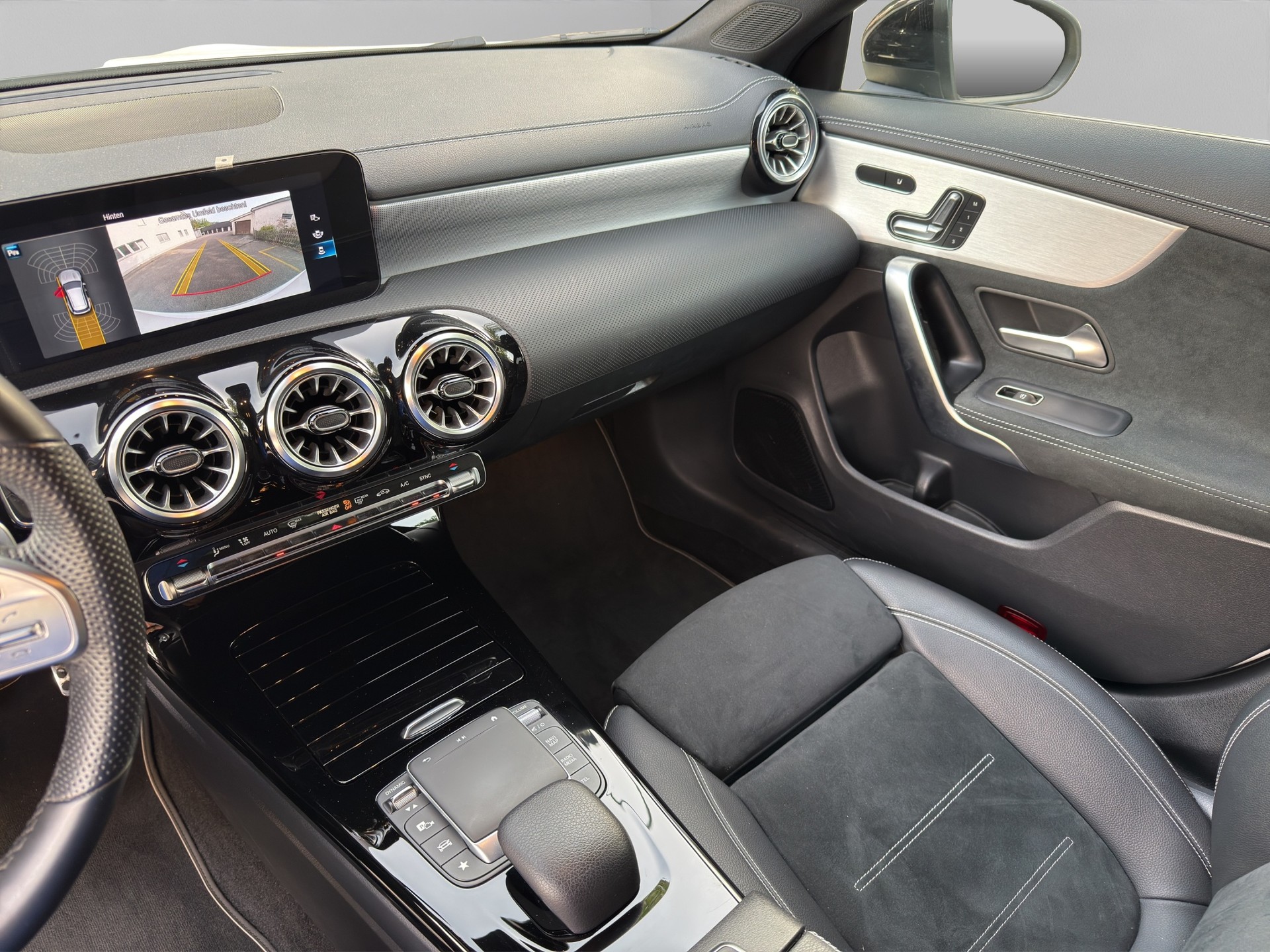 MERCEDES-BENZ CLA Shooting Brake 250 4Matic 7G-DCT * Swiss Star * 8 fach * Garantie * 1. Hand *-image-12