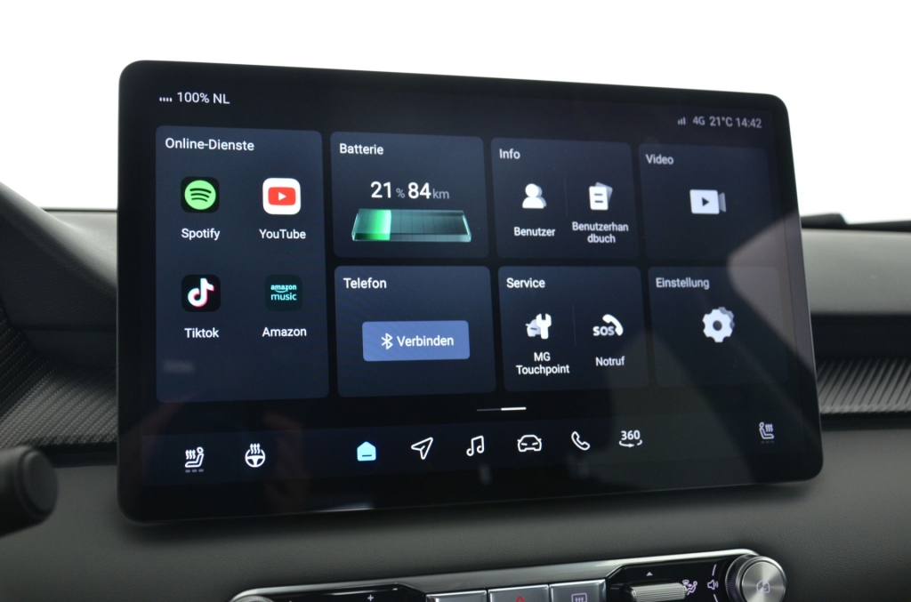 MG 4 EV 64kWh Premium Facelift-image-17