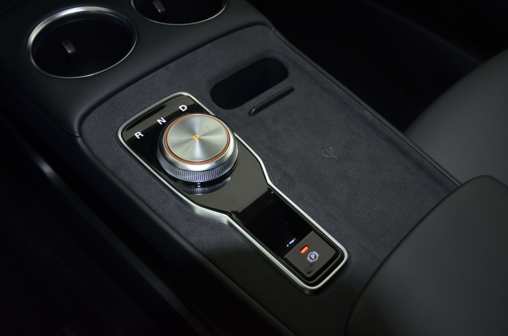 MG 4 EV 64kWh Premium Facelift-image-23